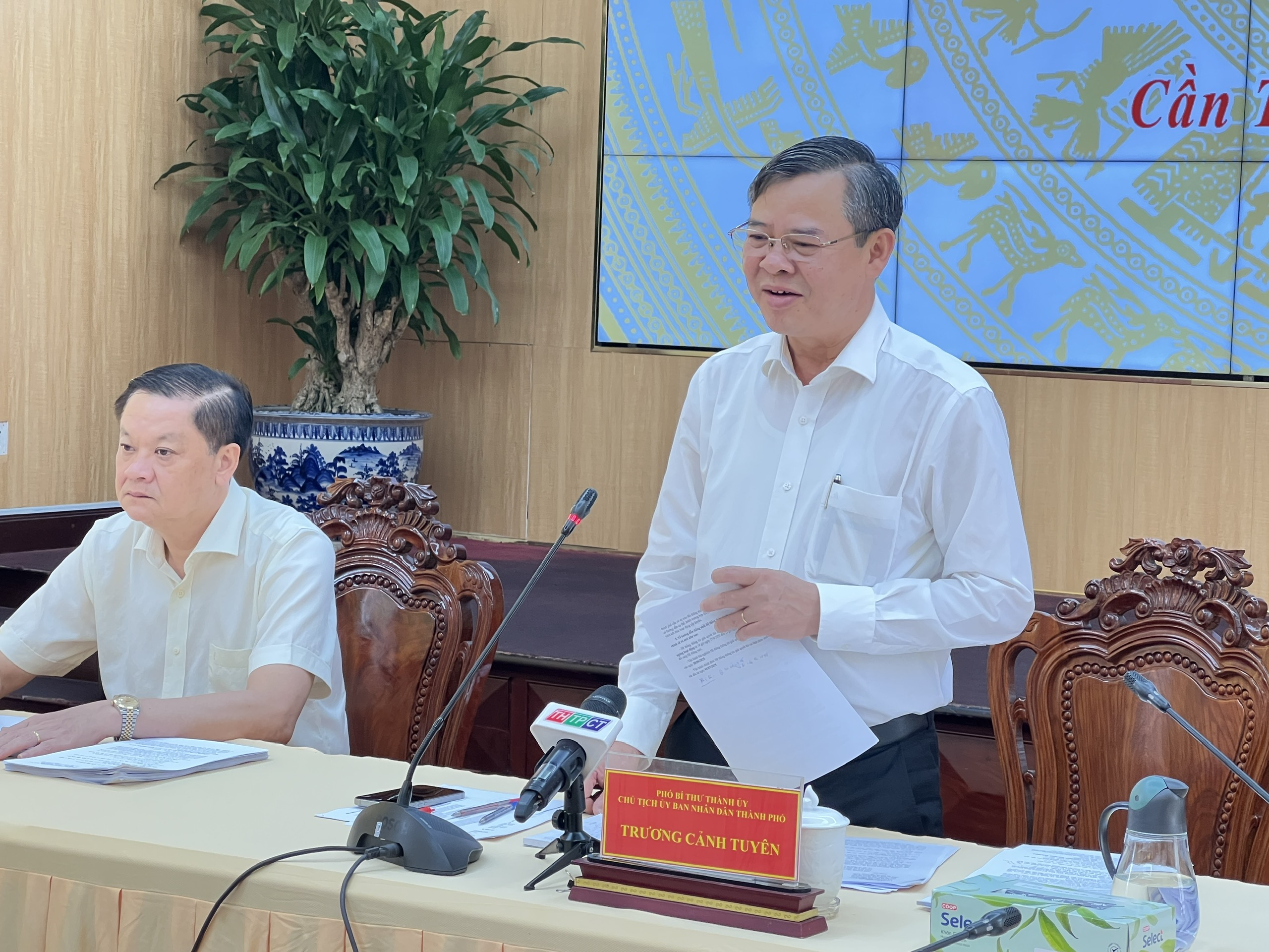 Thận trọng trong việc bàn giao hồ sơ mật trước sáp nhập - Ảnh 2.