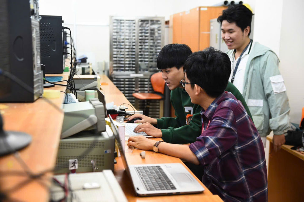 Học phí Trường ĐH Bách khoa TP HCM chia theo 3 chương trình - Ảnh 1.