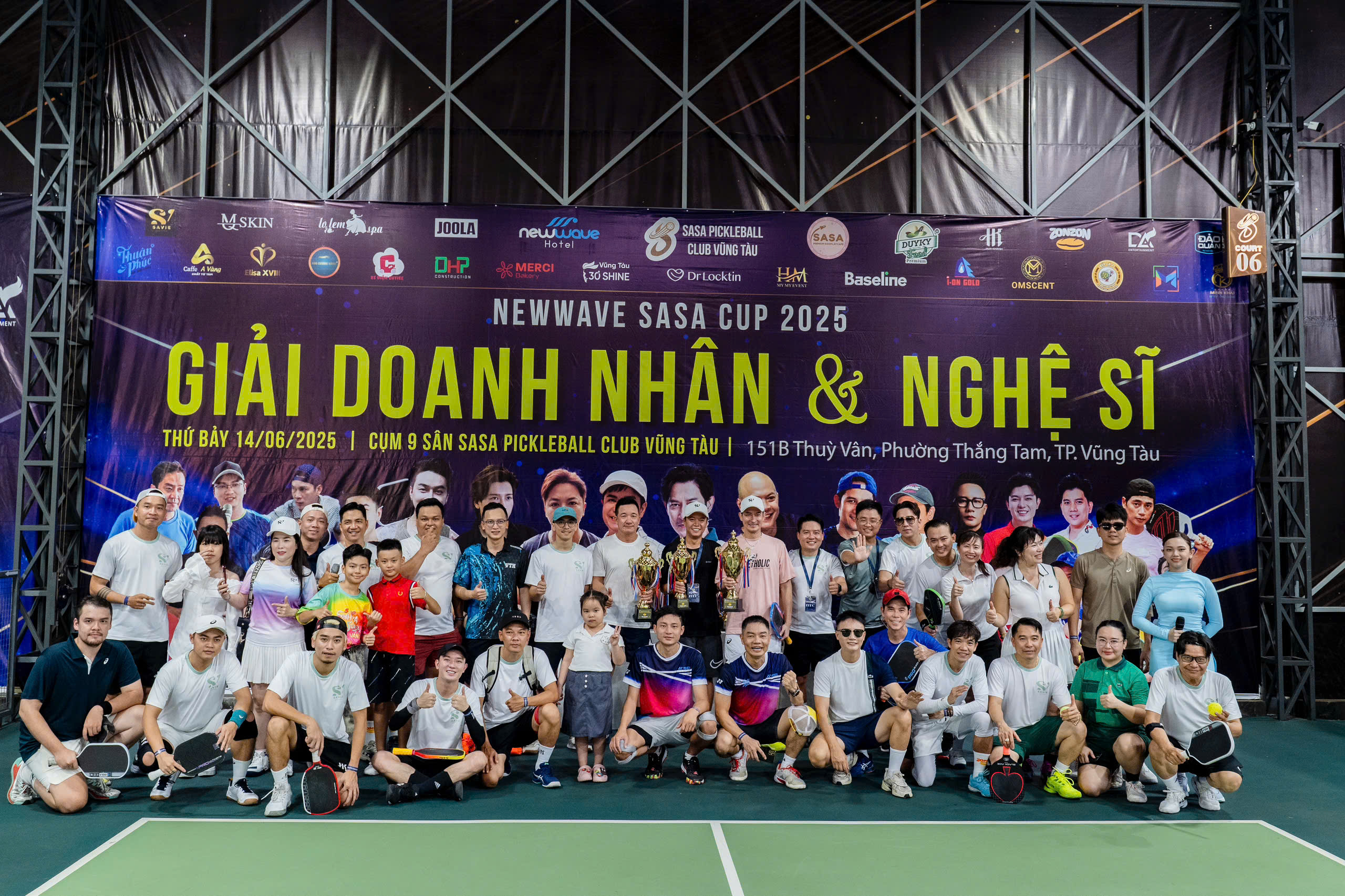 Ca sĩ Hoàng Bách, diễn viên Huy Khánh tỏa sáng ở Giải Pickleball Doanh nhân và Nghệ sĩ- Ảnh 1. Ca sĩ Hoàng Bách, diễn viên Huy Khánh tỏa sáng ở Giải Pickleball Doanh nhân và Nghệ sĩ- Ảnh 1.