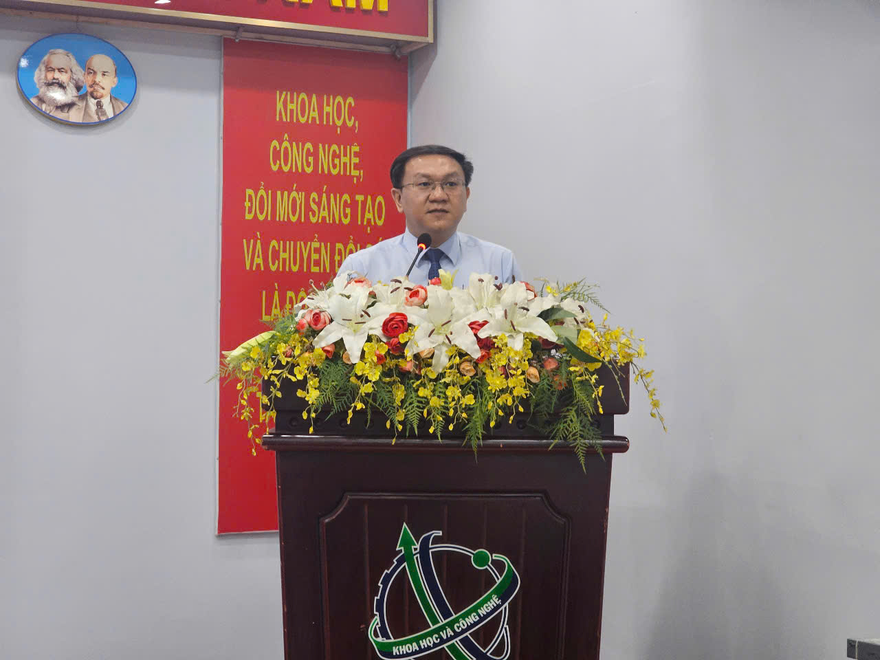 Aprovação para que organizações públicas de ciência e tecnologia se transformem em centros de padrões internacionais - Foto 1. Phê duyệt tổ chức khoa học - công nghệ công lập phát triển thành trung tâm đạt chuẩn quốc tế- Ảnh 1.