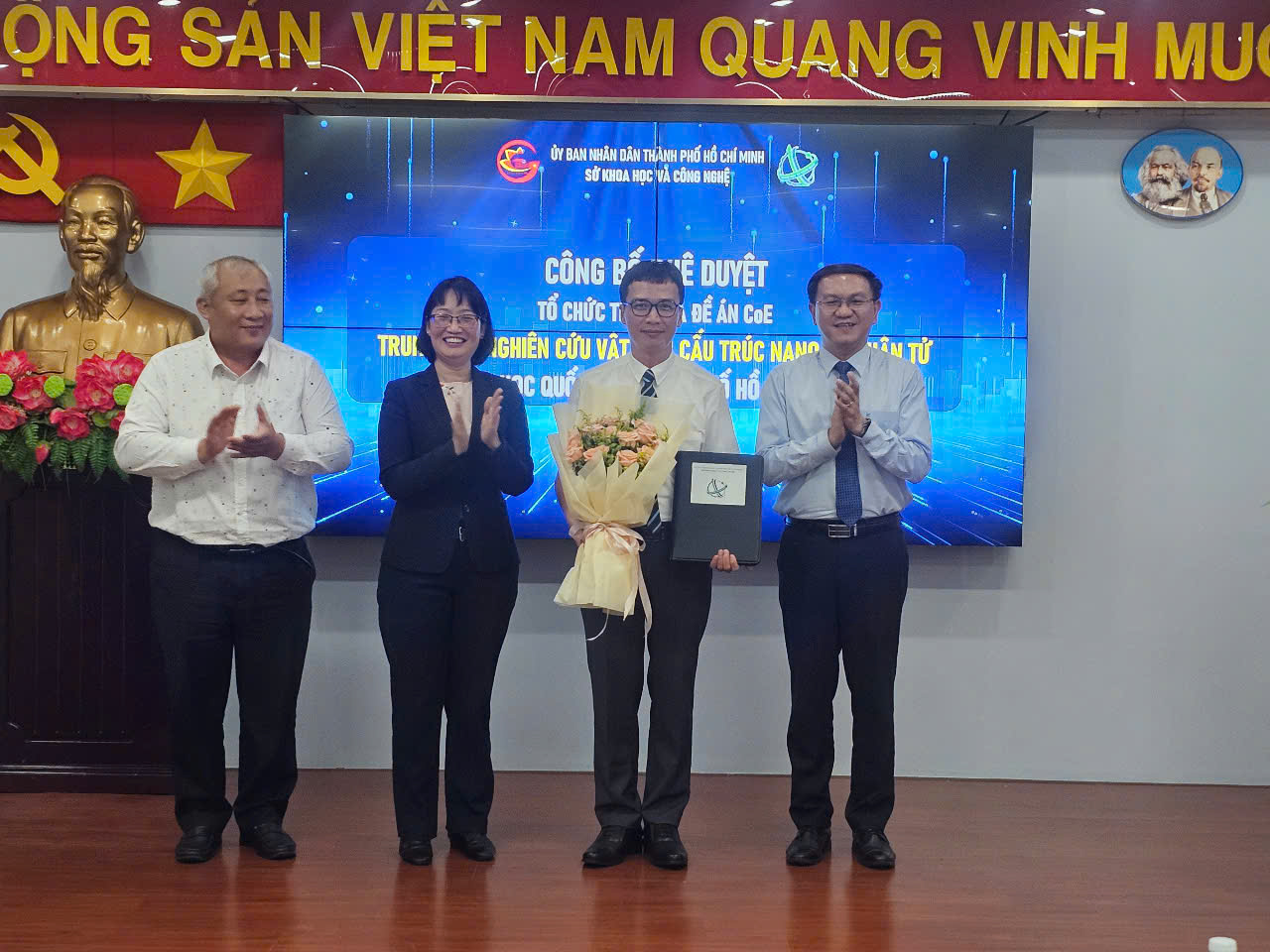 Aprovação para que organizações públicas de ciência e tecnologia se transformem em centros de padrões internacionais - Foto 3. Phê duyệt tổ chức khoa học - công nghệ công lập phát triển thành trung tâm đạt chuẩn quốc tế- Ảnh 3.