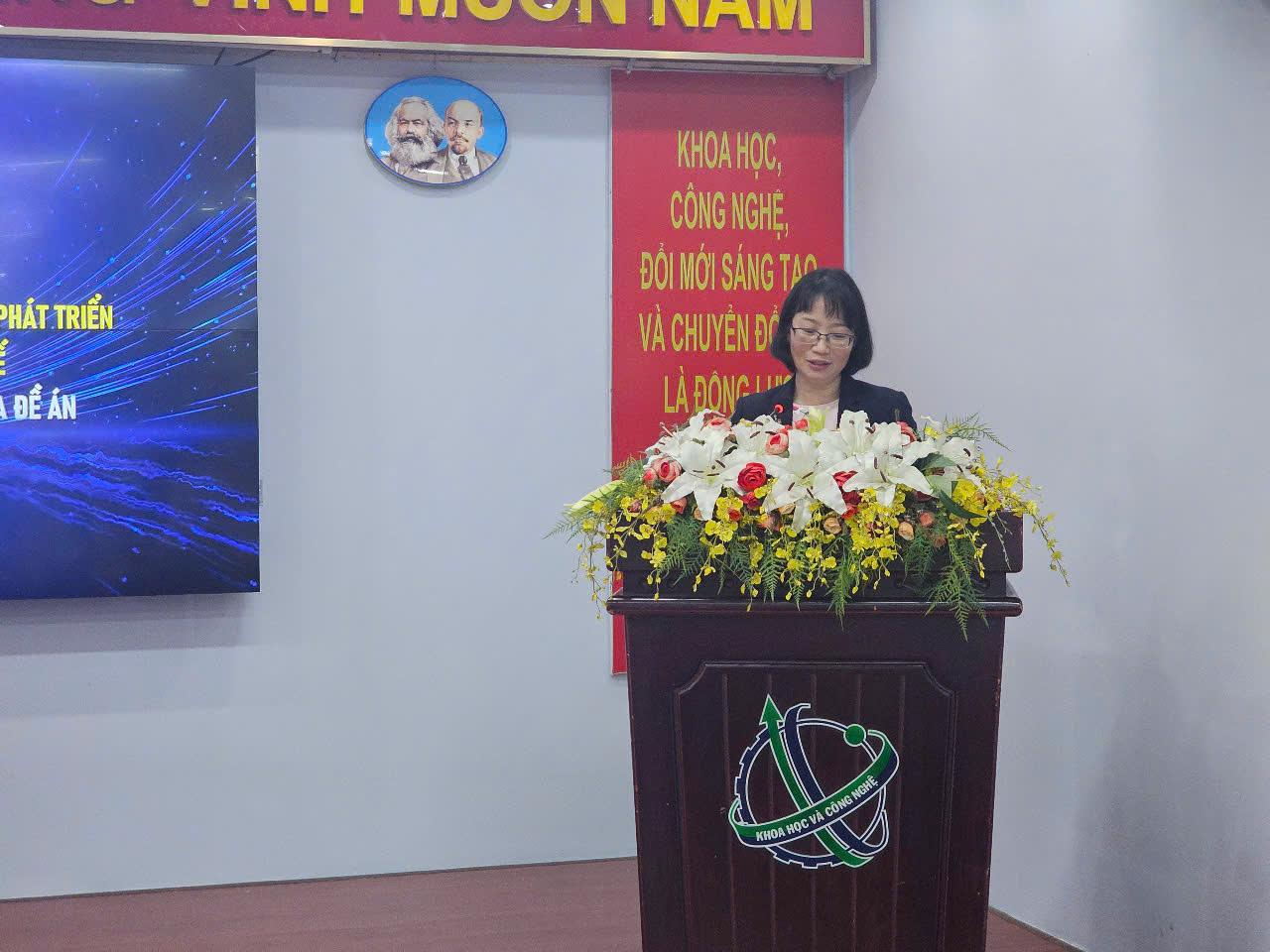 Aprovação para que organizações públicas de ciência e tecnologia se transformem em centros de padrões internacionais - Foto 2. Phê duyệt tổ chức khoa học - công nghệ công lập phát triển thành trung tâm đạt chuẩn quốc tế- Ảnh 2.