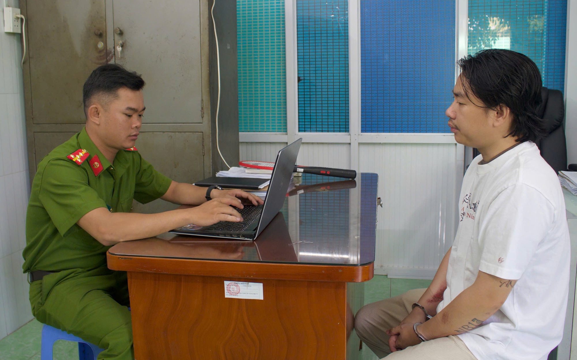 Công an TP HCM bàn giao con dấu mới- Ảnh 3.