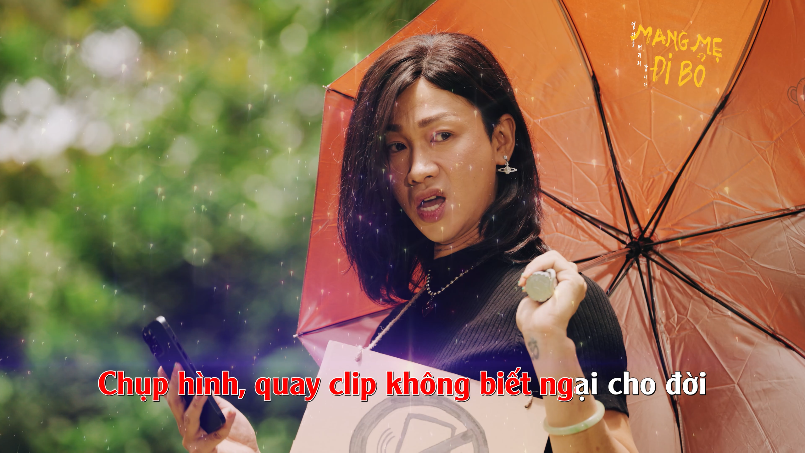 Hồng Đào, Tuấn Trần hát karaoke chế lời trên nền