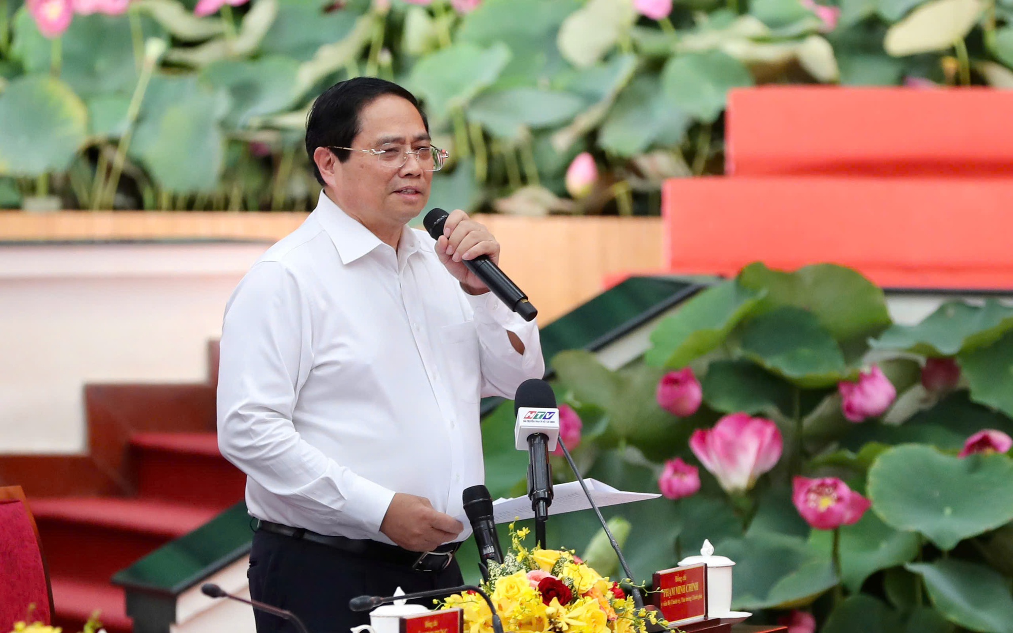 Tổng Bí thư Tô Lâm: TP HCM mới càng vươn xa, đất nước càng tiến nhanh - Ảnh 3.