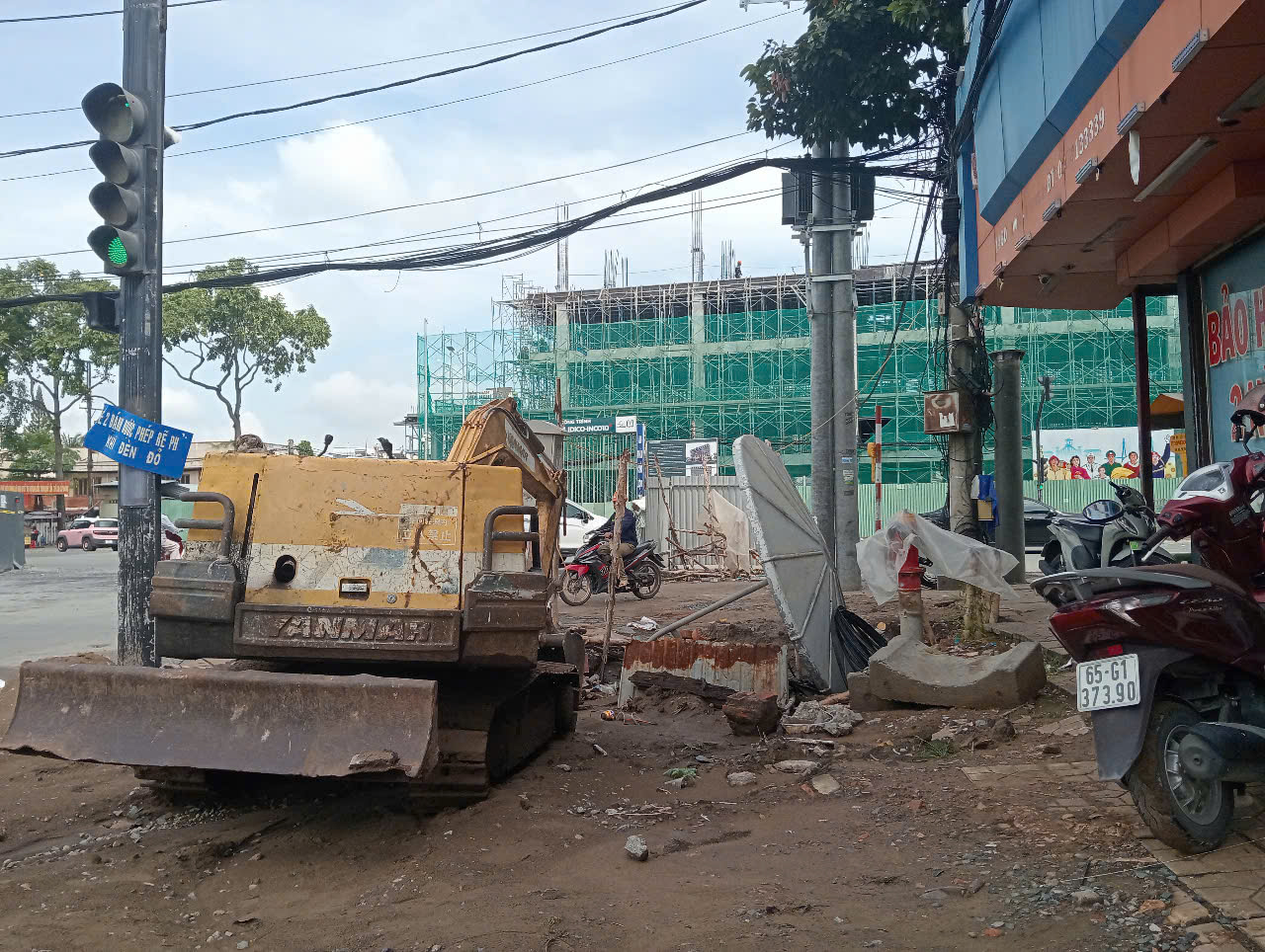 Cần Thơ: Gần 50 tỉ đồng nâng cấp đoạn đường ngắn nhưng thi công rất nham nhở- Ảnh 13.