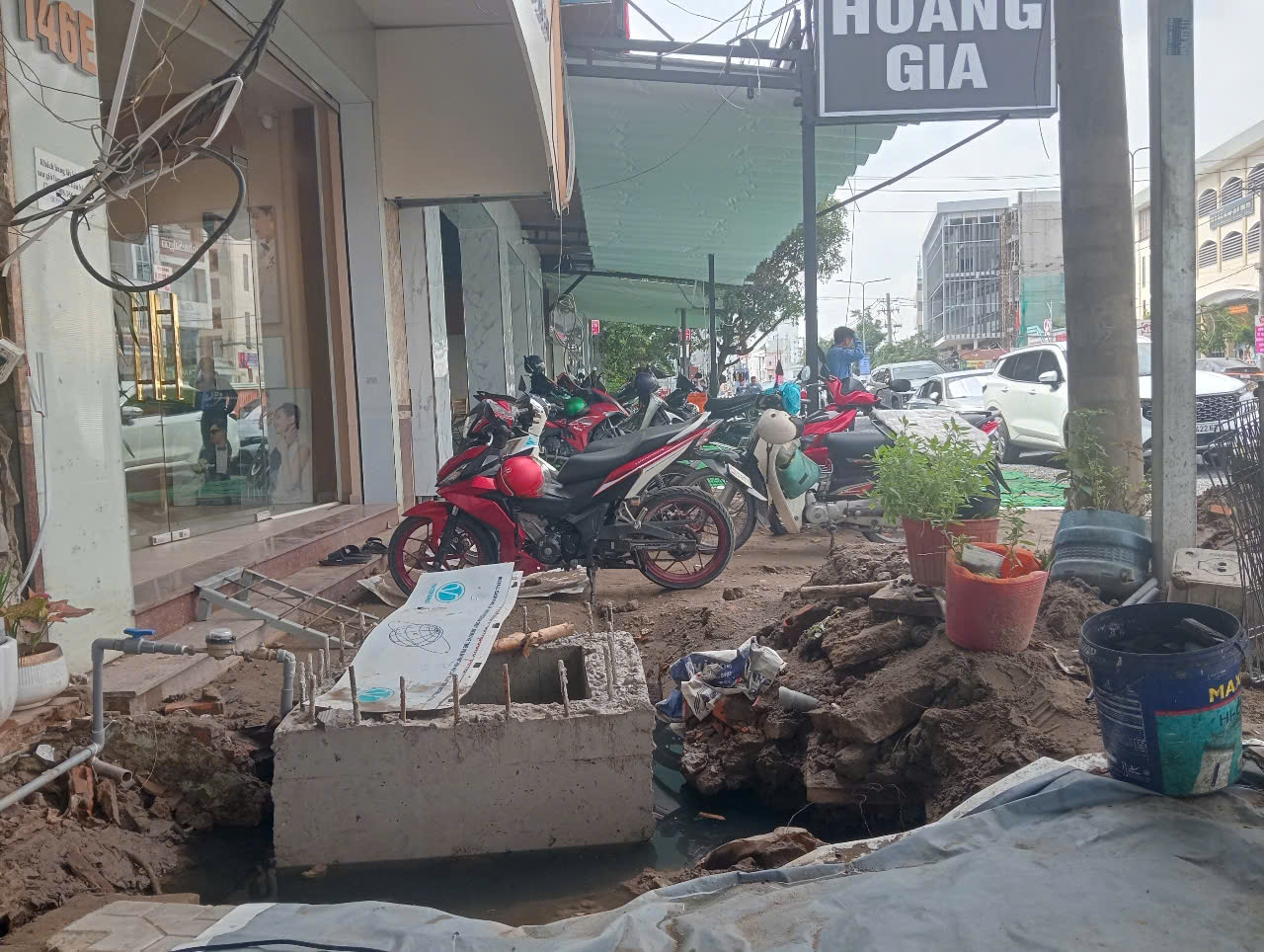 Cần Thơ: Gần 50 tỉ đồng nâng cấp đoạn đường ngắn nhưng thi công rất nham nhở- Ảnh 11.