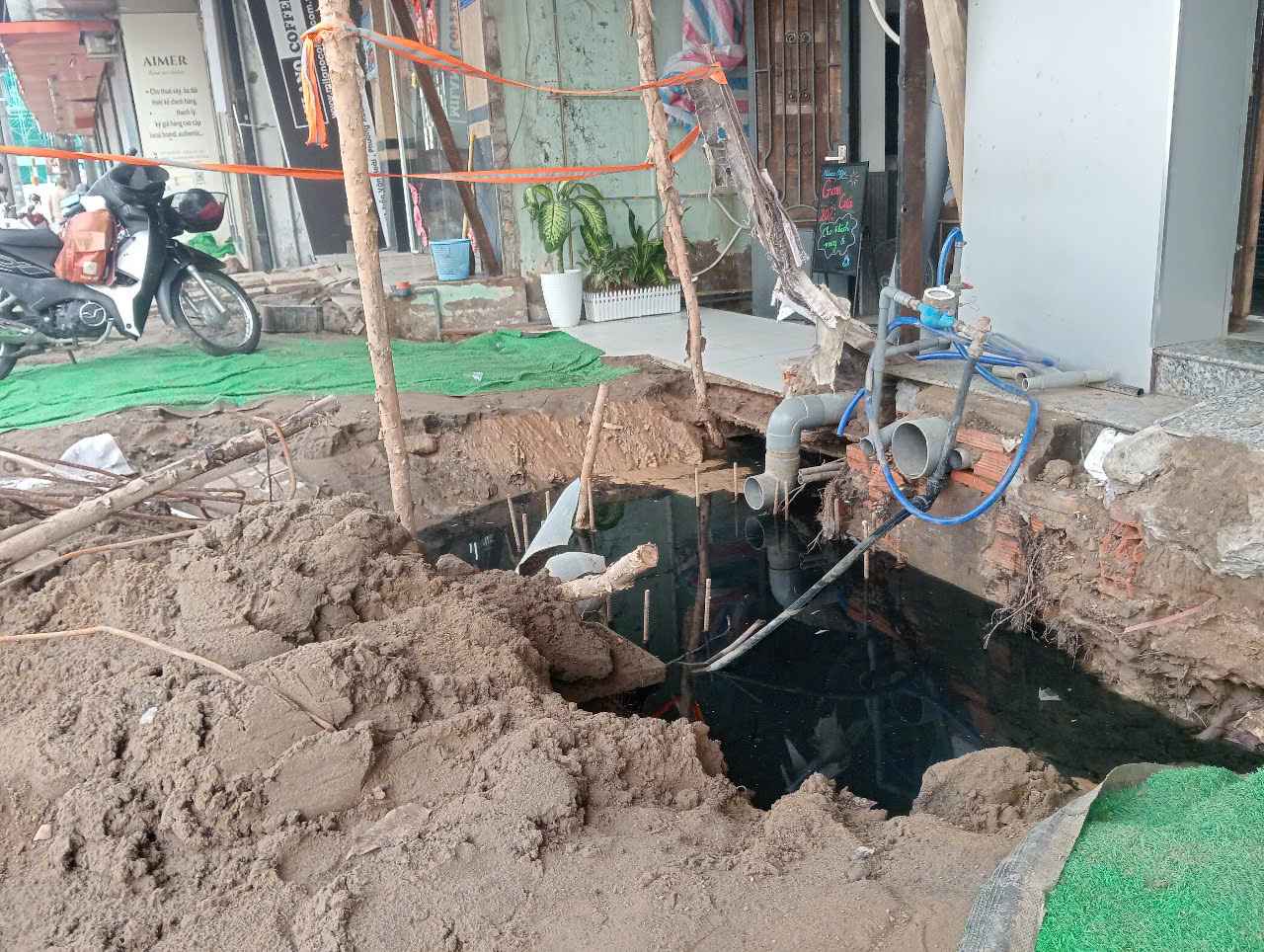 Cần Thơ: Gần 50 tỉ đồng nâng cấp đoạn đường ngắn nhưng thi công rất nham nhở- Ảnh 10.