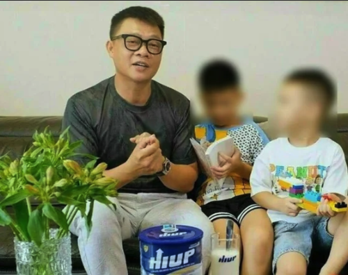 Lên tiếng vụ quảng cáo sữa HIUP, biên tập viên Quang Minh nói "tôi đã bị lừa"- Ảnh 1. Lên tiếng vụ quảng cáo sữa HIUP, biên tập viên Quang Minh nói "tôi đã bị lừa"- Ảnh 1.