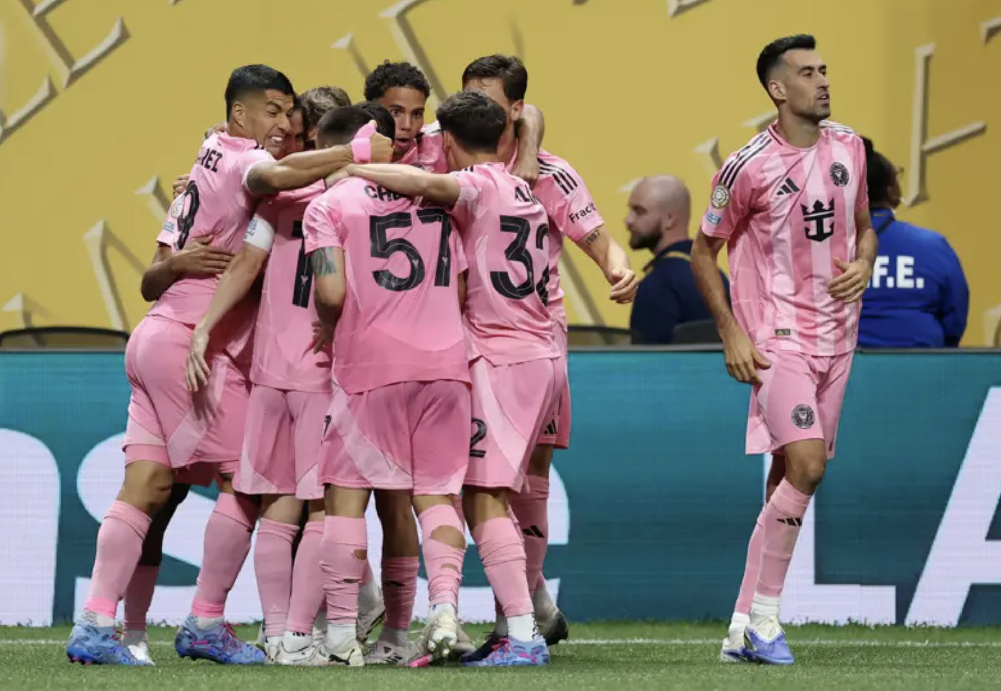 Siêu phẩm của Messi giúp Inter Miami lập kỳ tích ở FIFA Club World Cup- Ảnh 6. Siêu phẩm của Messi giúp Inter Miami lập kỳ tích ở FIFA Club World Cup- Ảnh 6.