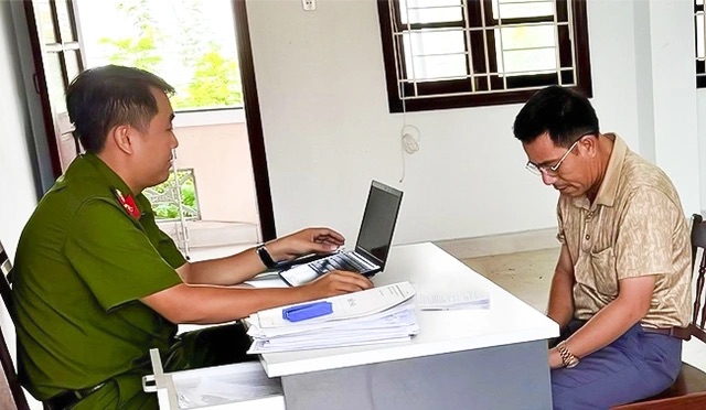 Khởi tố giám đốc doanh nghiệp sản xuất cà phê giả tại TP Quy Nhơn - Ảnh 1.