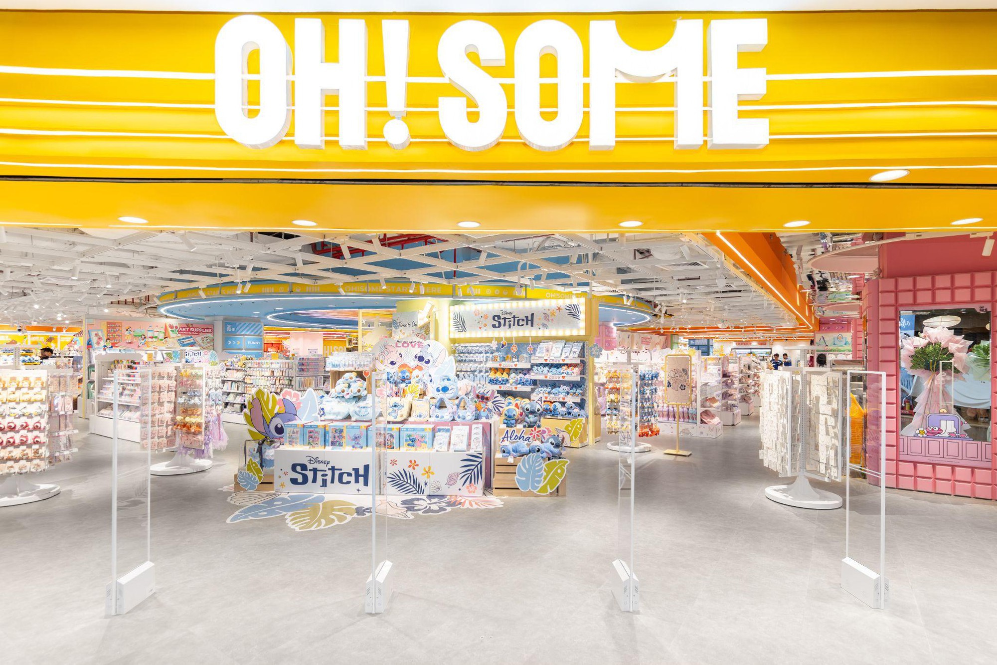 OH!SOME có mặt tại Vincom Center Đồng Khởi – Không gian 2.000m² "mua sắm và sống ảo" hoàn toàn mới- Ảnh 1. OH!SOME có mặt tại Vincom Center Đồng Khởi – Không gian 2.000m² "mua sắm và sống ảo" hoàn toàn mới- Ảnh 1.