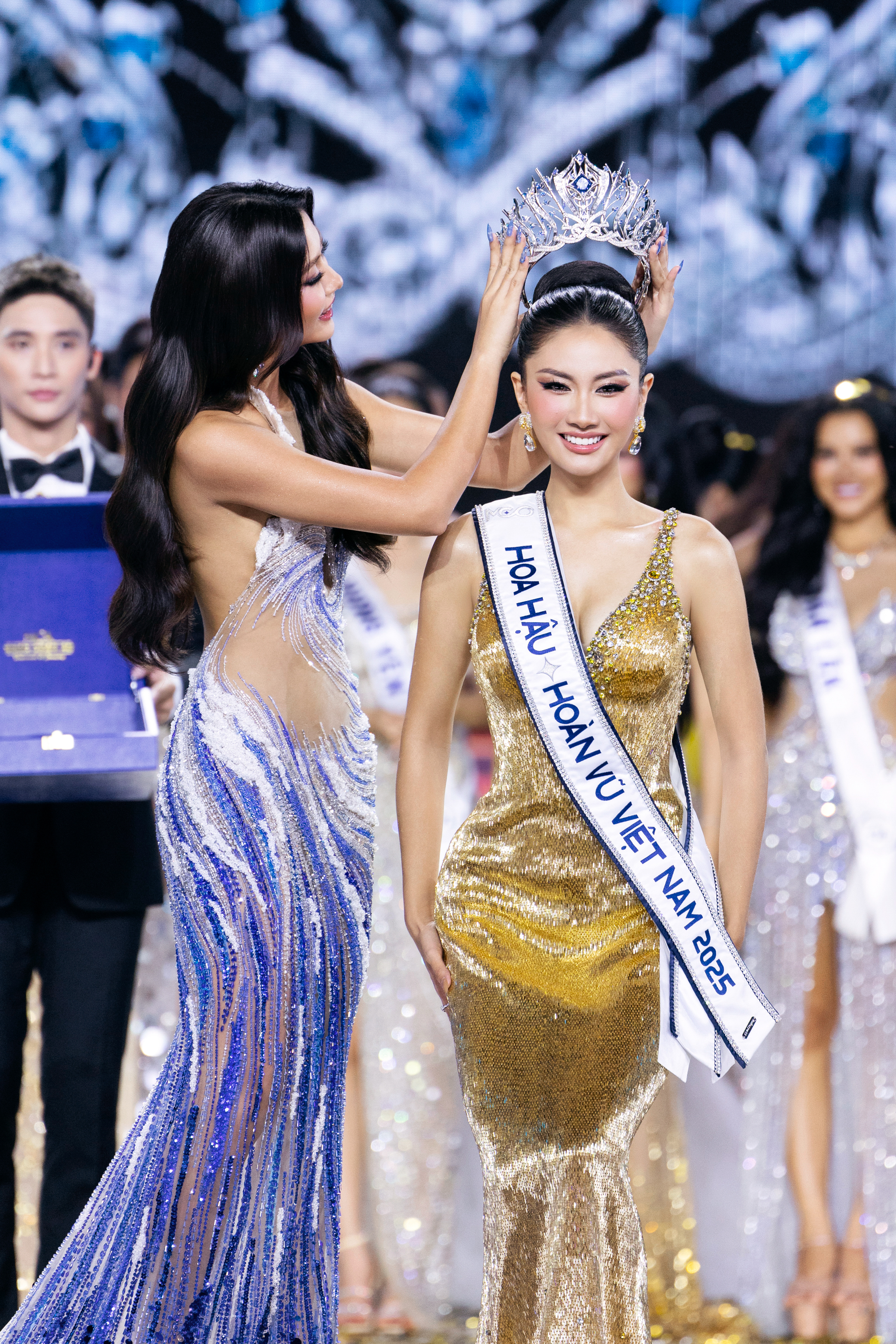 Nguyễn Hoàng Phương Linh đăng quang Hoa hậu Hoàn vũ Việt Nam 2025- Ảnh 5. Nguyễn Hoàng Phương Linh đăng quang Hoa hậu Hoàn vũ Việt Nam 2025- Ảnh 5.