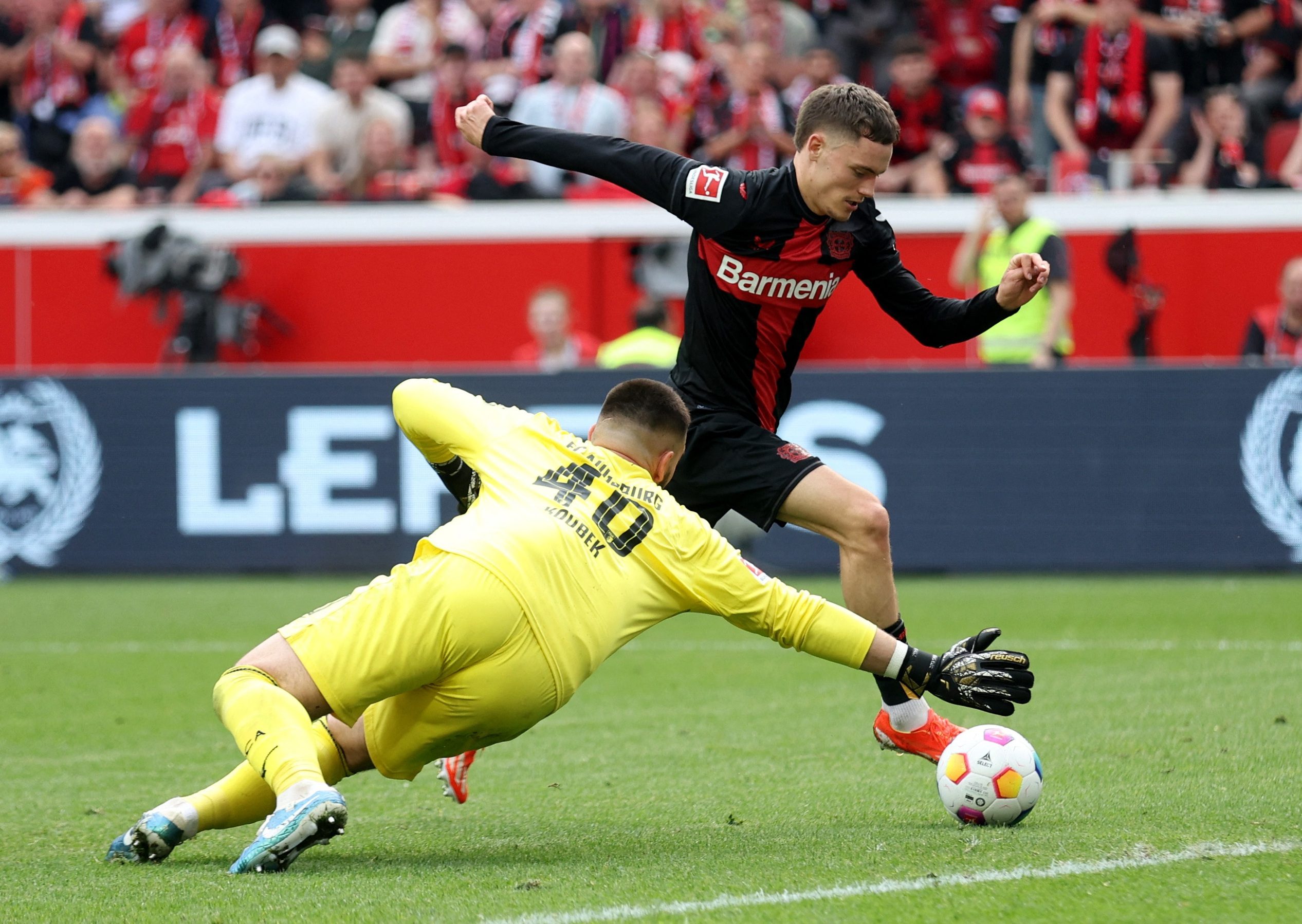 Liverpool hraje ve velkém, nový hráč Florian Wirtz láme všechny přestupové rekordy - Foto 3. Liverpool chơi lớn, tân binh Florian Wirtz phá vỡ mọi kỷ lục chuyển nhượng- Ảnh 3.