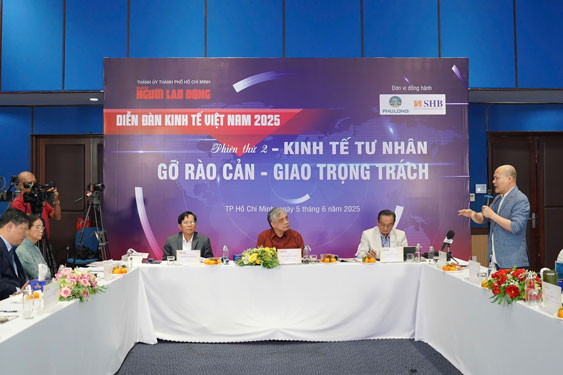Phản bác luận điệu xuyên tạc về kinh tế tư nhân- Ảnh 1. Phản bác luận điệu xuyên tạc về kinh tế tư nhân- Ảnh 1.
