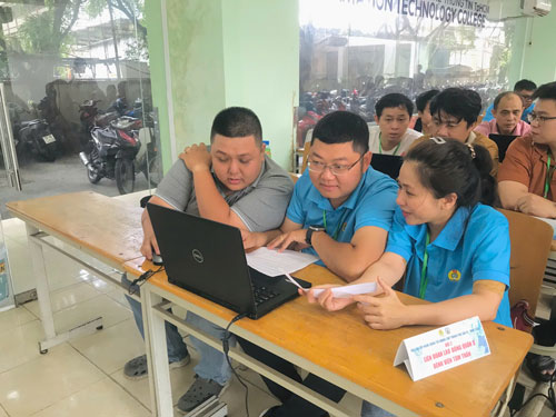 Tranh tài "Quản trị mạng giỏi"- Ảnh 1. Tranh tài "Quản trị mạng giỏi"- Ảnh 1.
