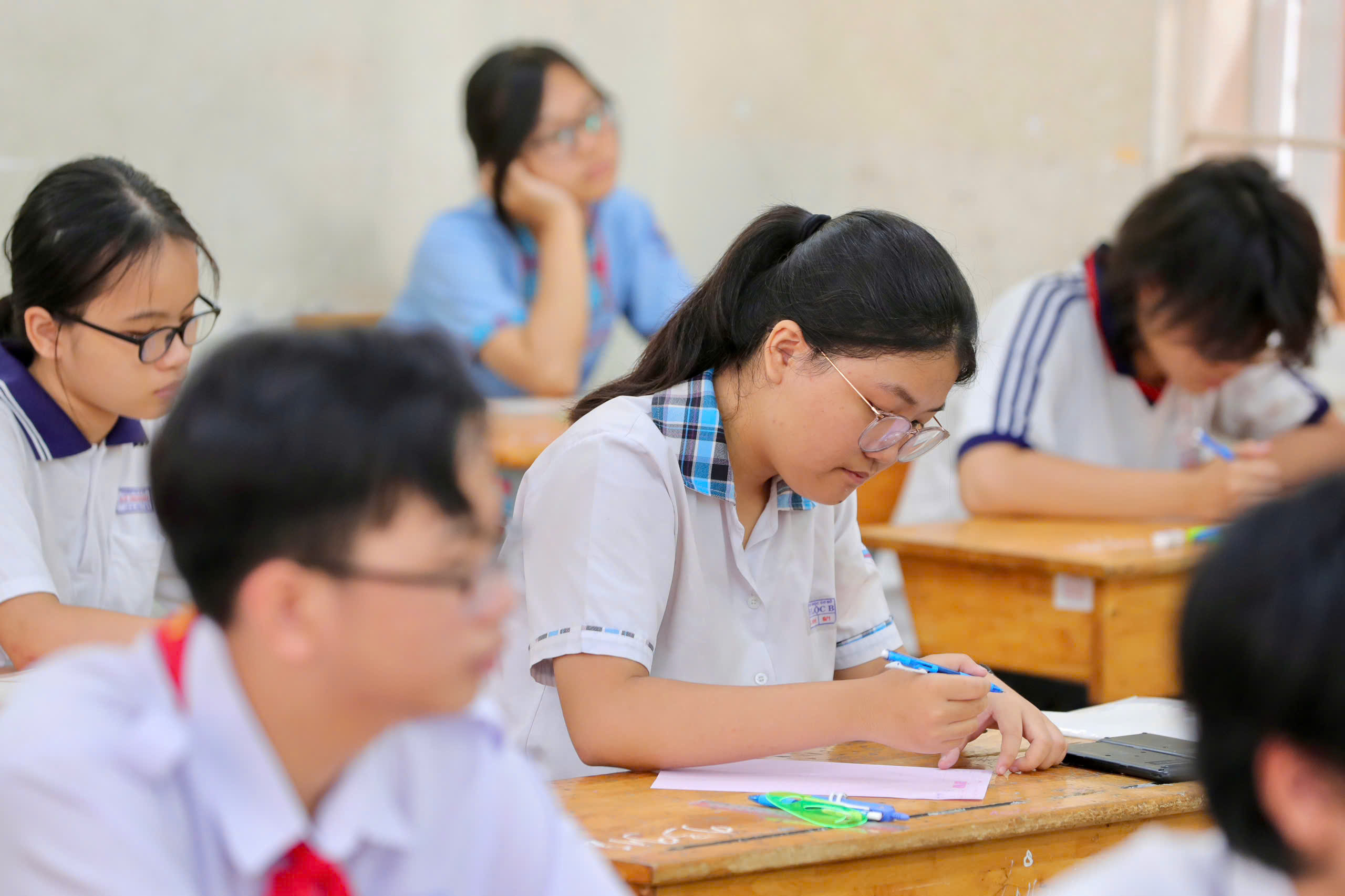 Divulgação dos resultados dos exames do 10º ano na cidade de Ho Chi Minh, veja os resultados AQUI - Foto 1. Công bố điểm thi lớp 10 ở TP HCM, xem điểm TẠI ĐÂY- Ảnh 1.