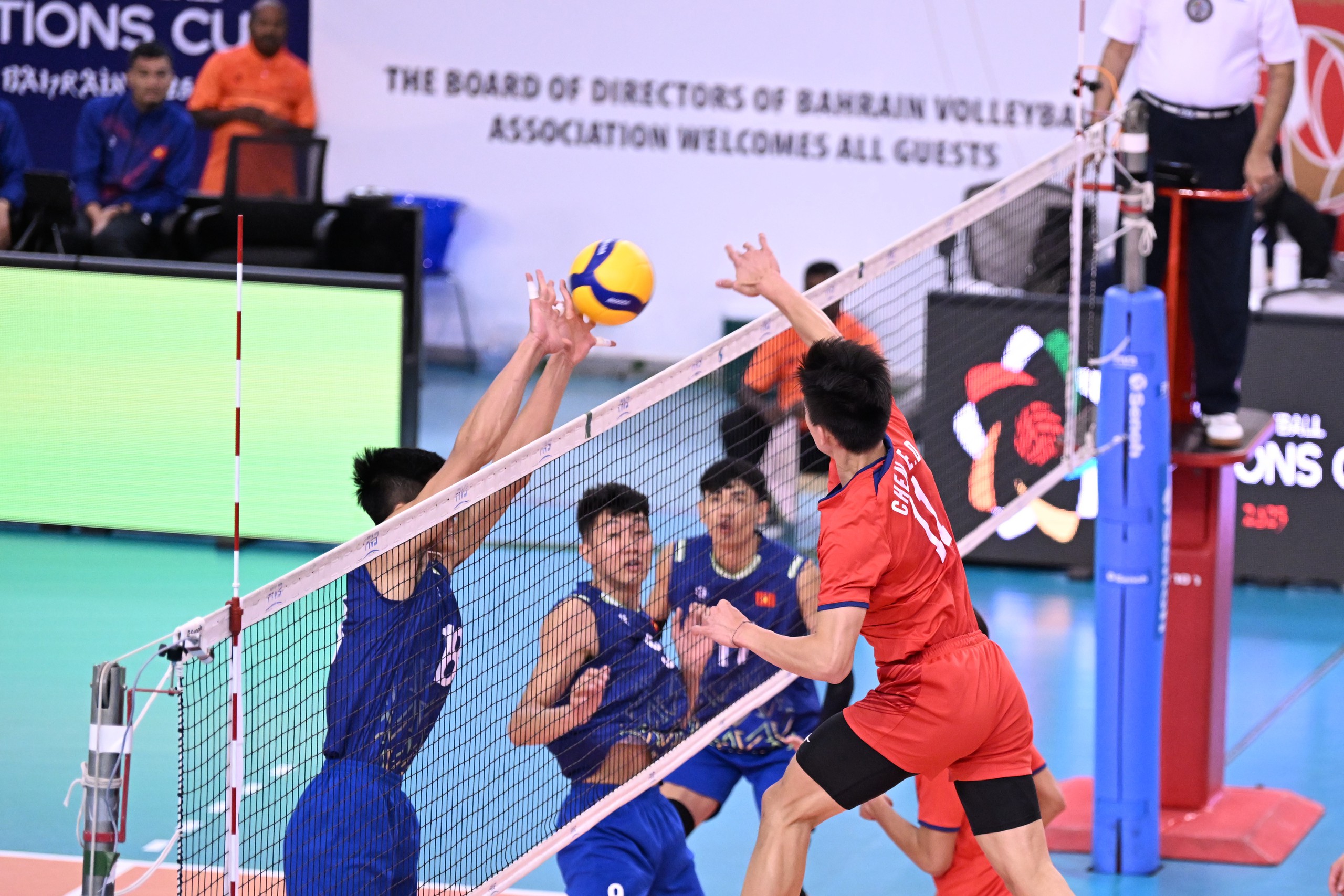Tuyển bóng chuyền nam Việt Nam xếp hạng 8 AVC Nations Cup - Ảnh 2.