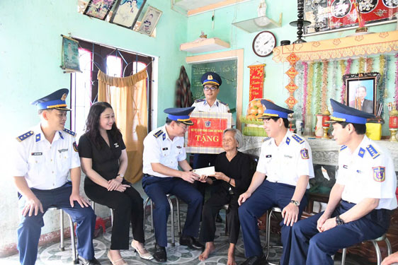 "Thế trận l&ograve;ng d&acirc;n" vững chắc tr&ecirc;n biển - Ảnh 1.