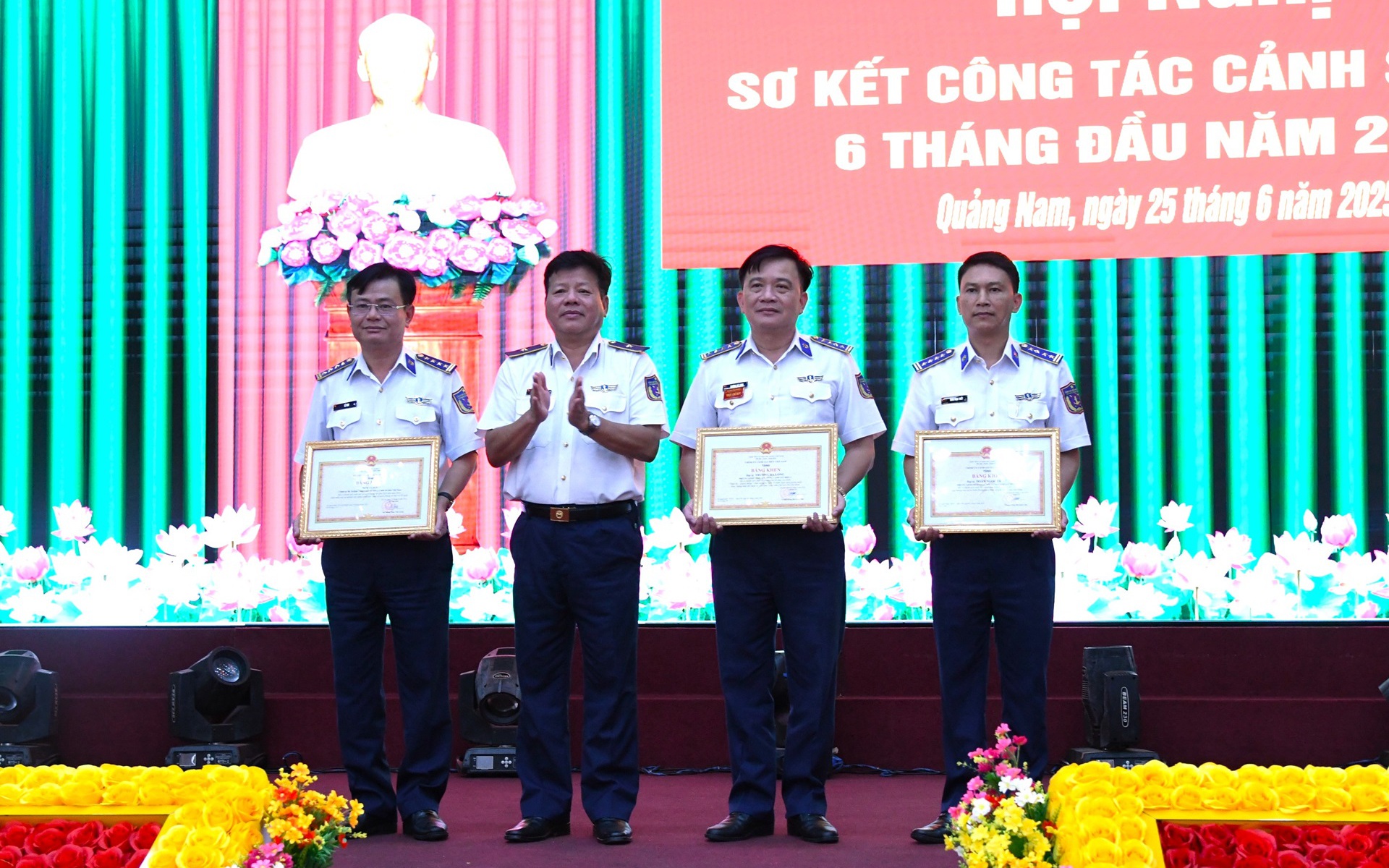 Đại tá Lê Huy tái đắc cử Bí thư Đảng ủy Vùng Cảnh sát biển 2- Ảnh 5.
