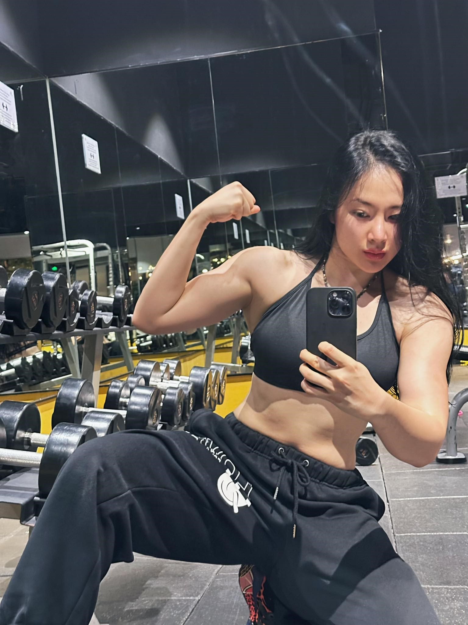 Angela Phương Trinh cơ bắp đến khó tin- Ảnh 3. Angela Phương Trinh cơ bắp đến khó tin- Ảnh 3.
