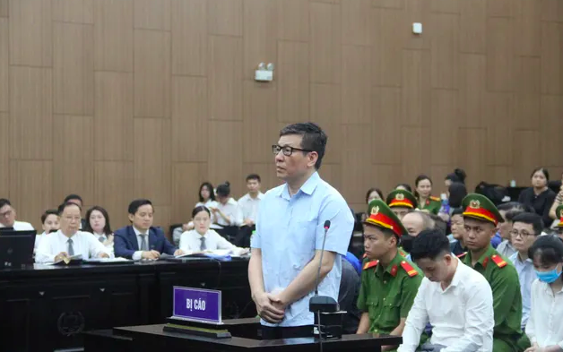 Chủ tịch Tập đoàn Phúc Sơn mang 500.000 USD chúc mừng sau khi chủ tịch Vĩnh Phúc nhậm chức- Ảnh 1. Chủ tịch Tập đoàn Phúc Sơn mang 500.000 USD chúc mừng sau khi chủ tịch Vĩnh Phúc nhậm chức- Ảnh 1.