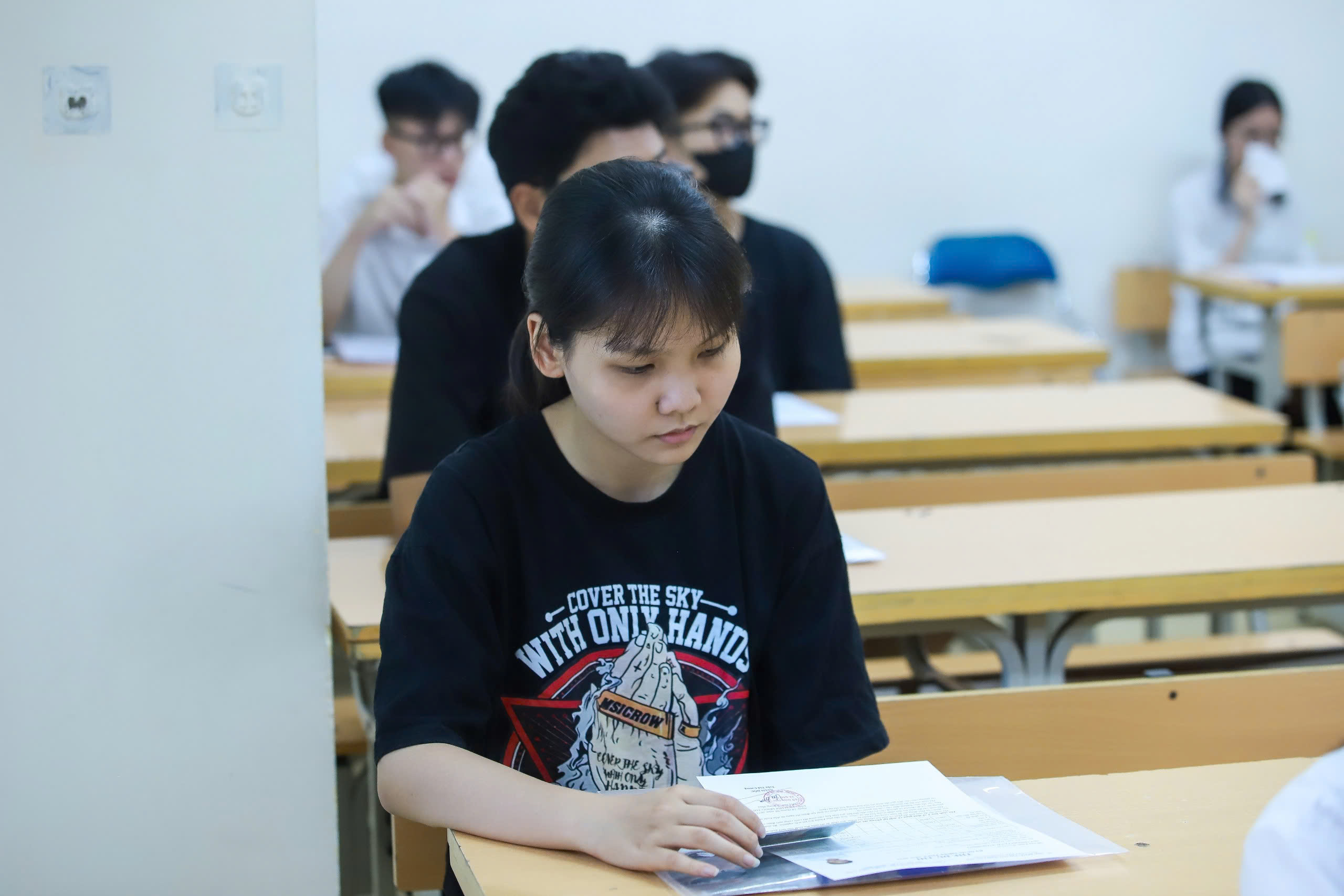 देश भर में लगभग 1.17 मिलियन अभ्यर्थियों ने परीक्षा पंजीकरण प्रक्रिया पूरी की - फोटो 4. Gần 1,17 triệu thí sinh cả nước làm thủ tục dự thi- Ảnh 4.