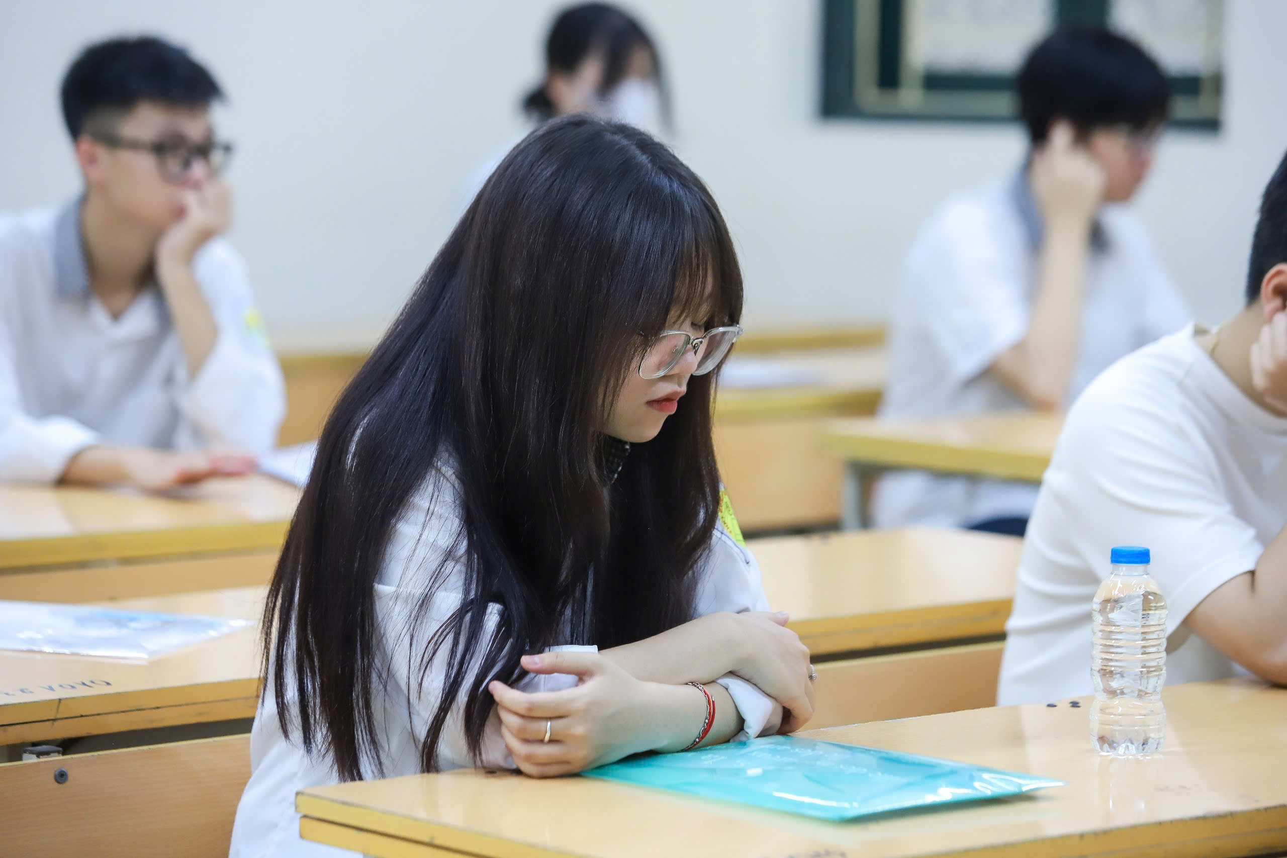 देश भर में लगभग 1.17 मिलियन अभ्यर्थियों ने परीक्षा पंजीकरण प्रक्रिया पूरी की - फोटो 5. Gần 1,17 triệu thí sinh cả nước làm thủ tục dự thi- Ảnh 5.