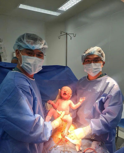 Hơn cả bác sĩ, đó là ân nhân! - Ảnh 2. Hơn cả bác sĩ, đó là ân nhân! - Ảnh 2.