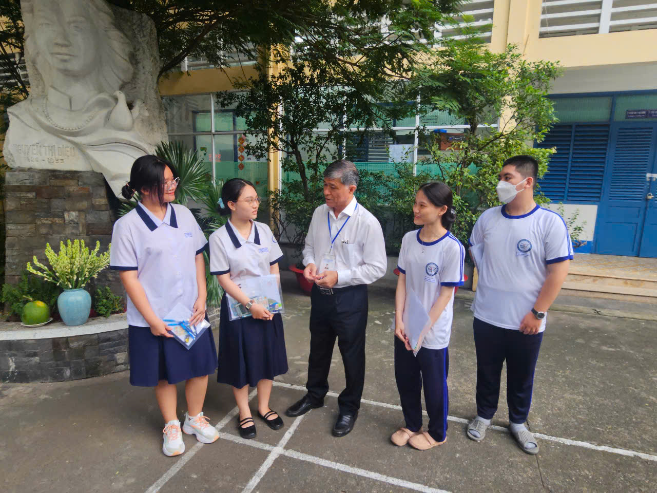 Direktør for utdannings- og opplæringsdepartementet i Ho Chi Minh-byen: Byen velger erfarne eksamensvakter - Bilde 2. Giám đốc Sở GD-ĐT TP HCM: Thành phố lựa chọn cán bộ coi thi có kinh nghiệm- Ảnh 2.