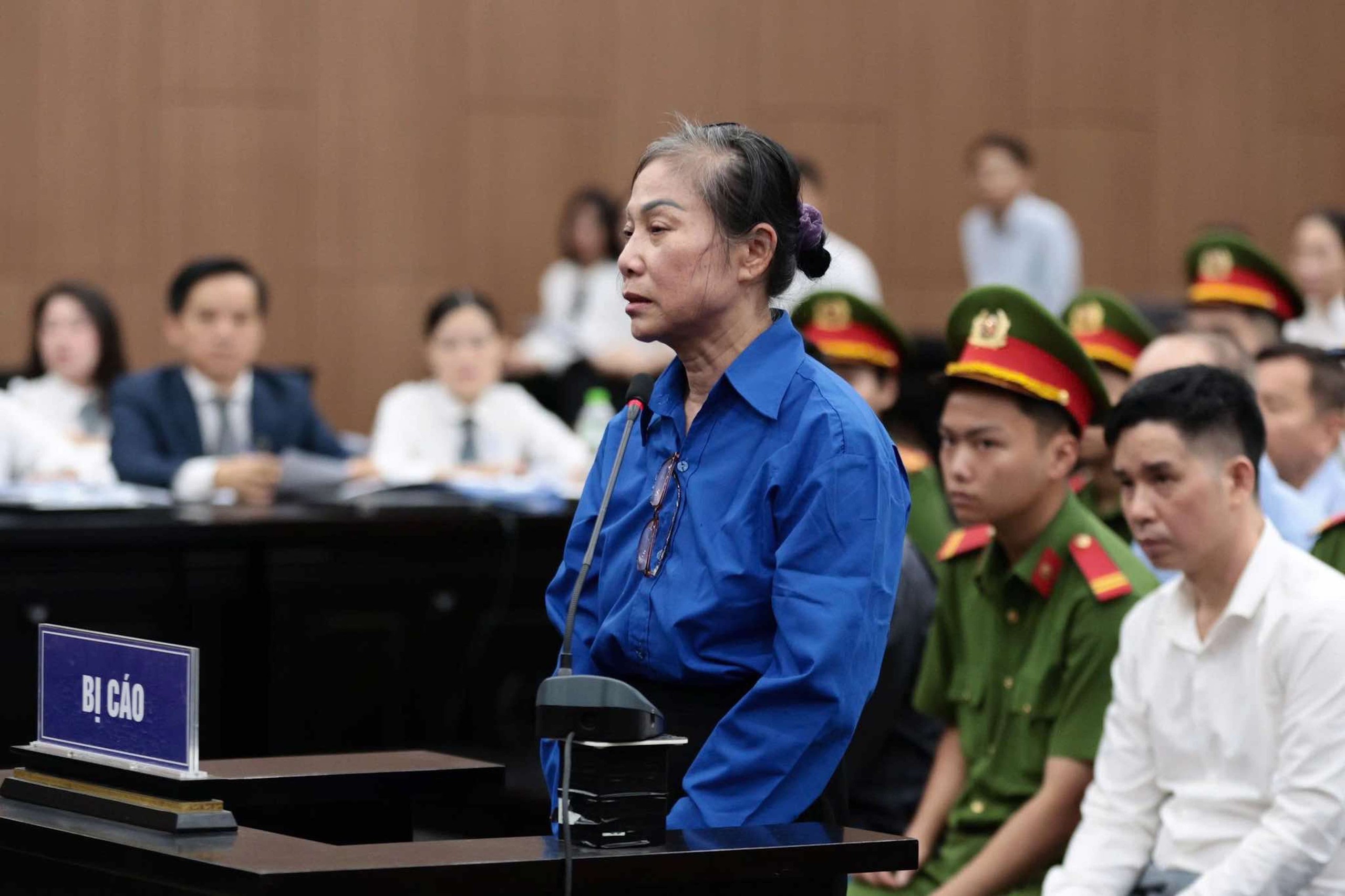 Nhận hối lộ gần 48 tỉ đồng, cựu bí thư Vĩnh Phúc Hoàng Thị Thuý Lan bị đề nghị 14-15 năm tù- Ảnh 1. Nhận hối lộ gần 48 tỉ đồng, cựu bí thư Vĩnh Phúc Hoàng Thị Thuý Lan bị đề nghị 14-15 năm tù- Ảnh 1.