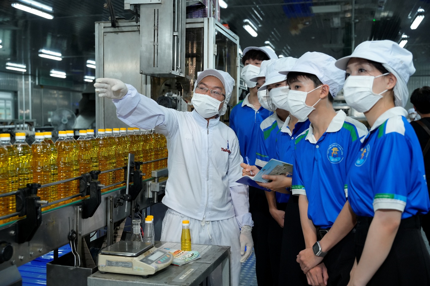 Trường Đại học Văn Hiến tiếp sức thí sinh vào đại học- Ảnh 3. Trường Đại học Văn Hiến tiếp sức thí sinh vào đại học- Ảnh 3.