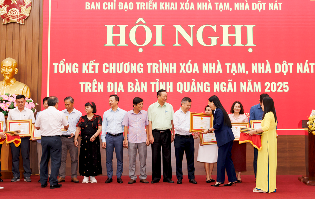 Hòa Phát góp sức giúp nhiều địa phương về đích sớm trong xóa nhà tạm, nhà dột nát- Ảnh 1. Hòa Phát góp sức giúp nhiều địa phương về đích sớm trong xóa nhà tạm, nhà dột nát- Ảnh 1.