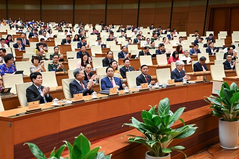 Thông qua Nghị quyết về chất vấn Kỳ họp thứ 9 - Ảnh 1.