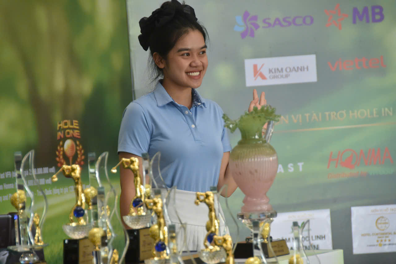 Toàn cảnh khai mạc Giải Golf "Tôi yêu Việt Nam" lần 3 - năm 2025- Ảnh 12. Toàn cảnh khai mạc Giải Golf "Tôi yêu Việt Nam" lần 3 - năm 2025- Ảnh 12.