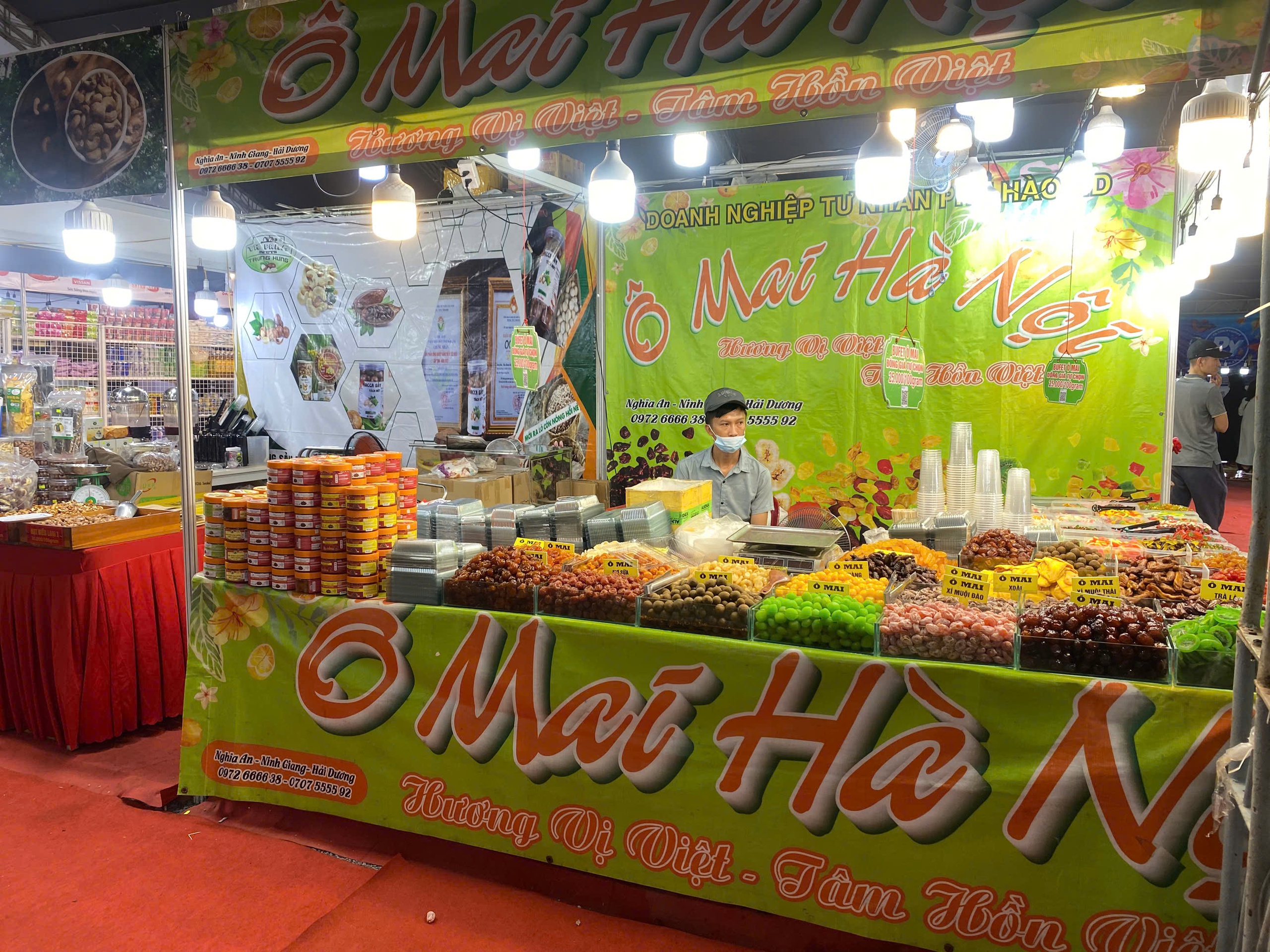 Hàng ngàn người đổ về Ngày hội bánh dân gian 3 miền ở trung tâm TP HCM - Ảnh 7.
