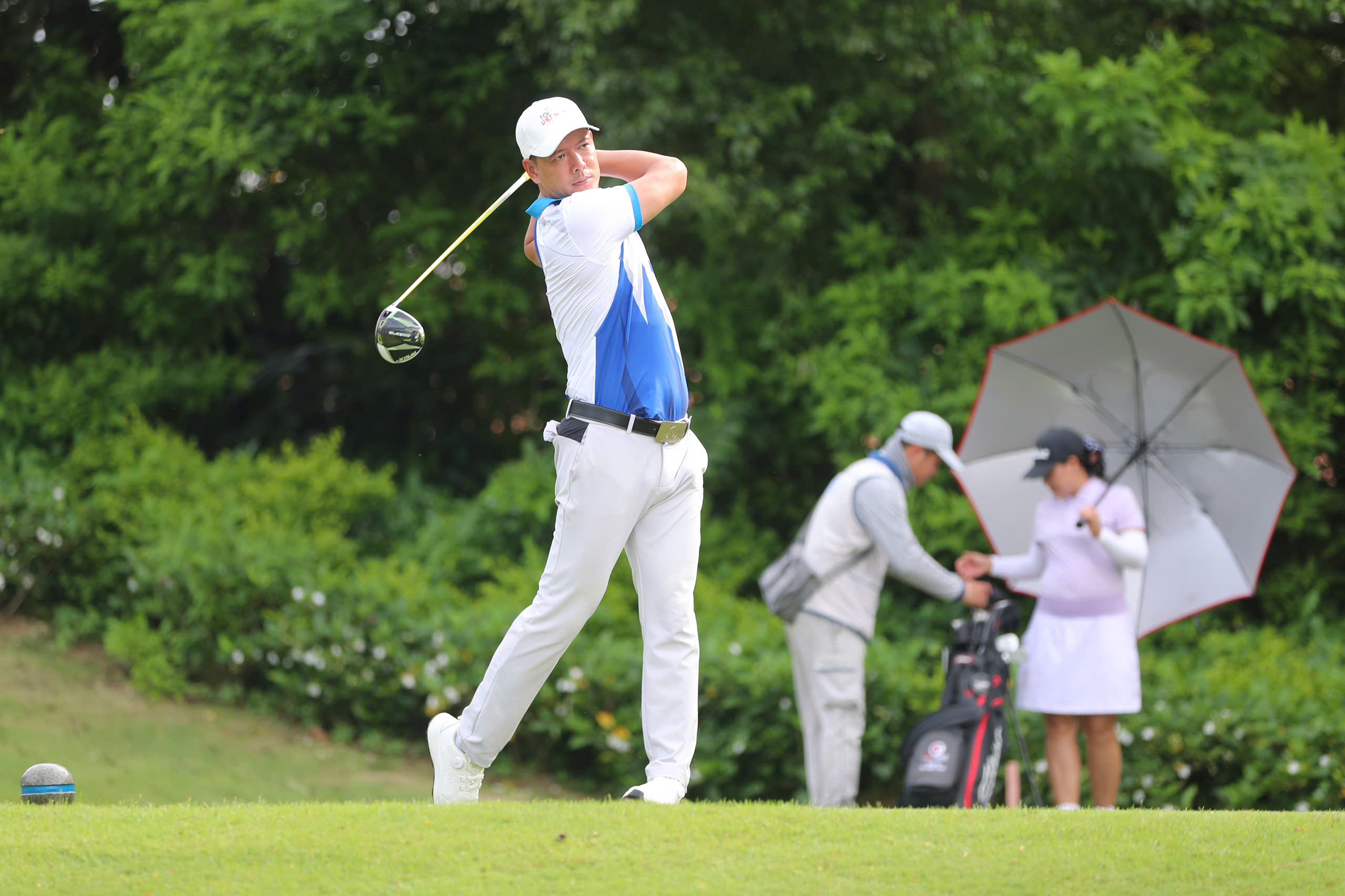 Slavnostní předávání cen a závěrečný ceremoniál golfového turnaje „I love Vietnam“ - Foto 1. Lễ trao giải và bế mạc Giải Golf
