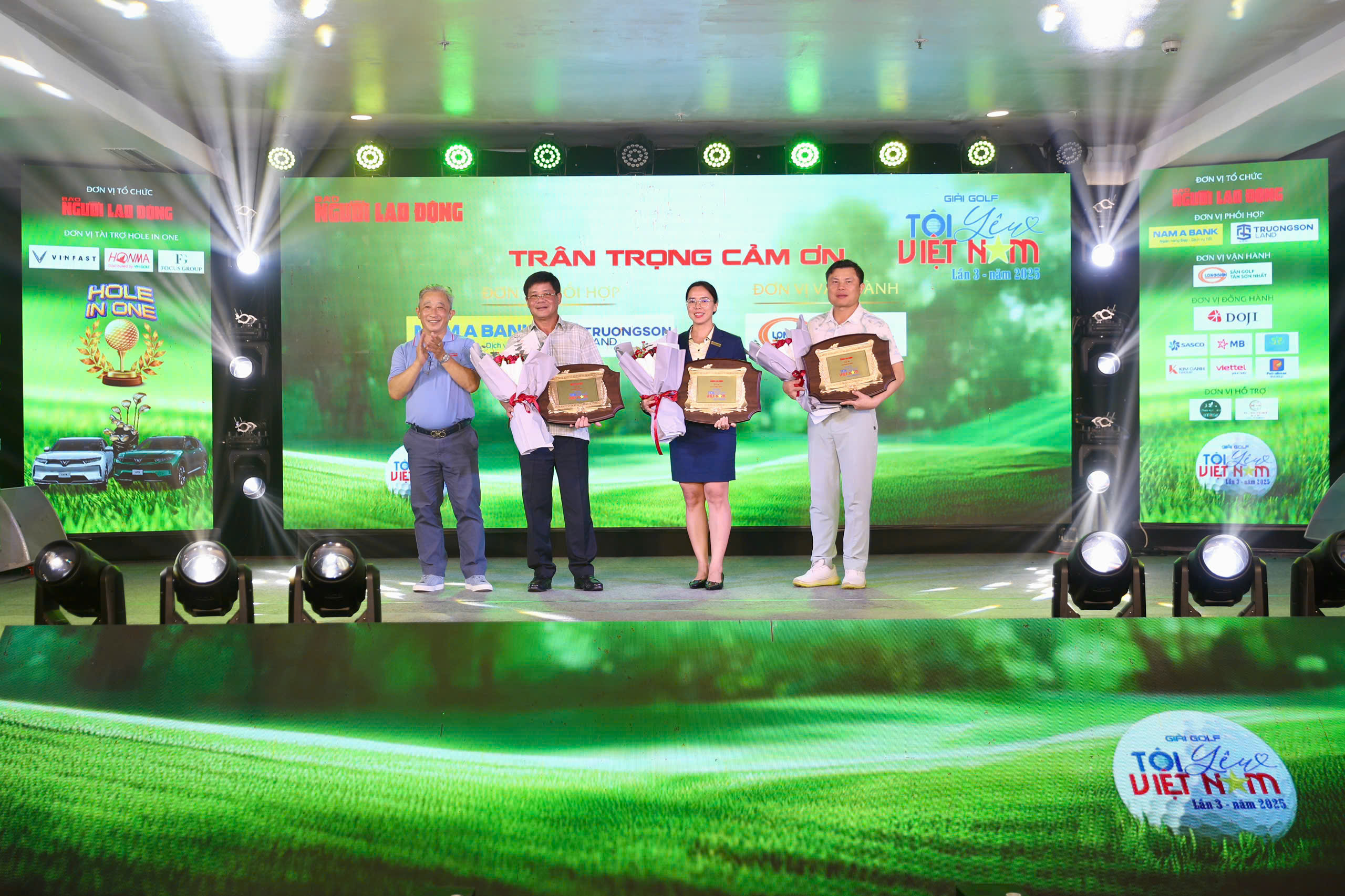 Slavnostní předávání cen a závěrečný ceremoniál golfového turnaje „I love Vietnam“ - Foto 14. Lễ trao giải và bế mạc Giải Golf