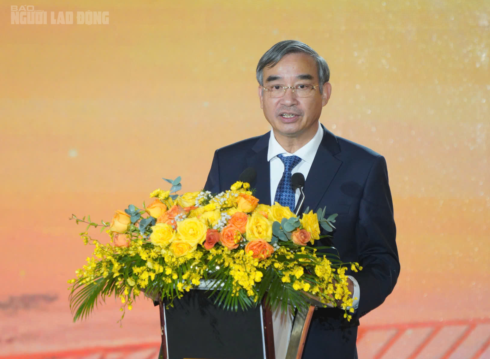 Dàn sao hội tụ trên thảm đỏ liên hoan phim châu Á tại Đà Nẵng- Ảnh 5. Dàn sao hội tụ trên thảm đỏ liên hoan phim châu Á tại Đà Nẵng- Ảnh 5.