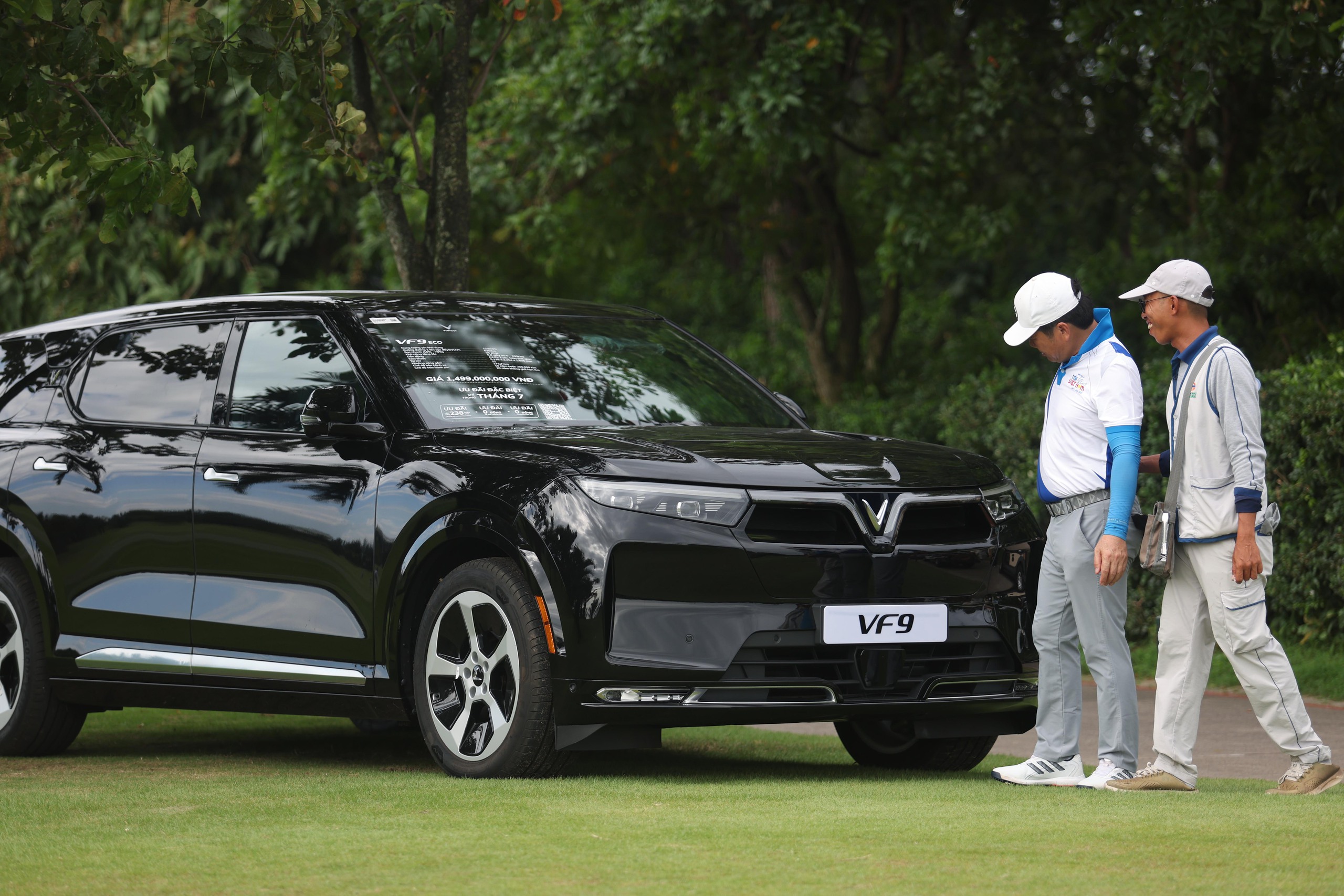 Những cú swing ấn tượng tại giải Golf "Tôi yêu Việt Nam" lần 3 - Ảnh 10.