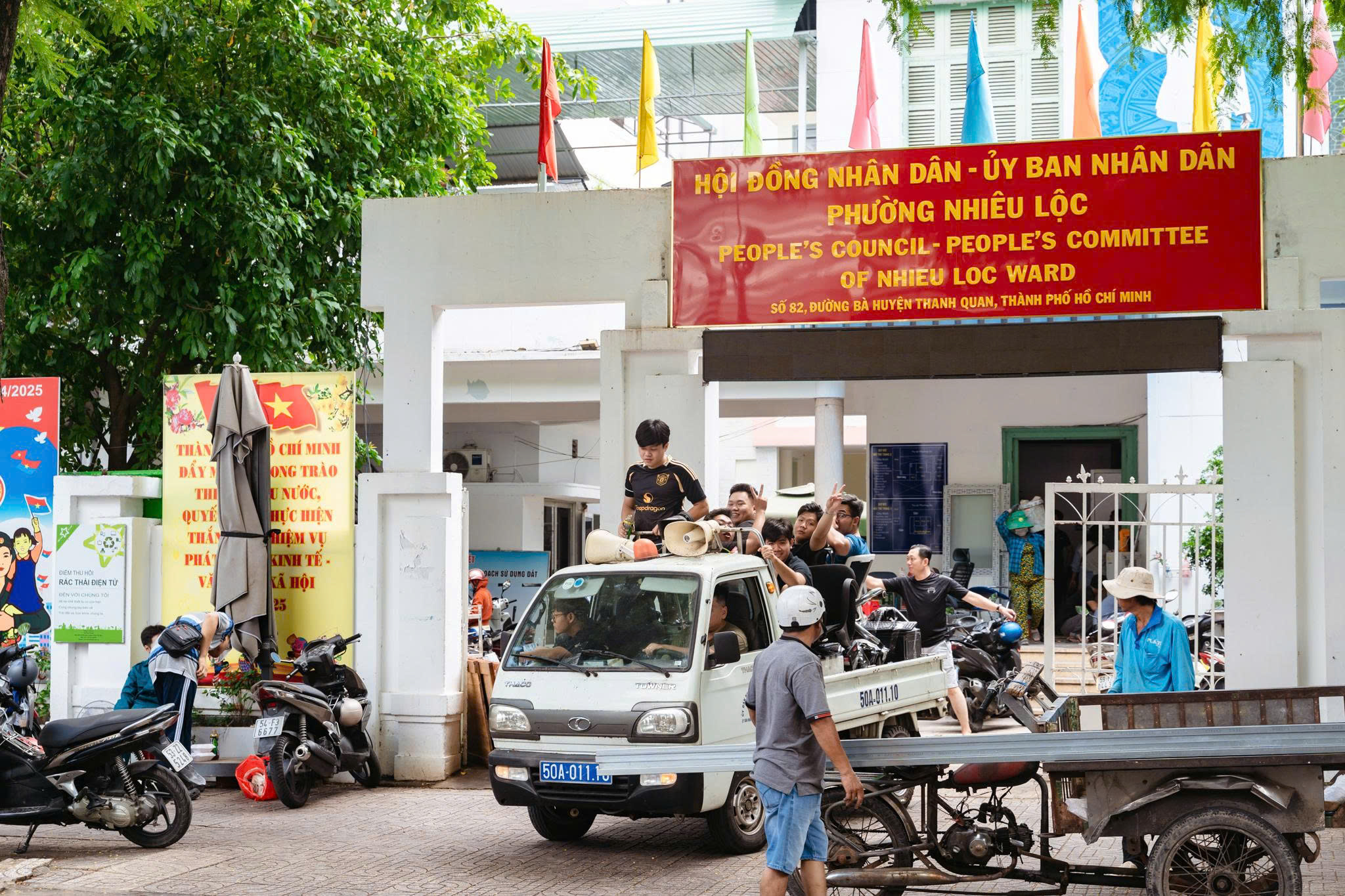 Hình ảnh tươi tắn tại nhiều phường xã mới ở TP HCM sáng nay- Ảnh 2. Hình ảnh tươi tắn tại nhiều phường xã mới ở TP HCM sáng nay- Ảnh 2.