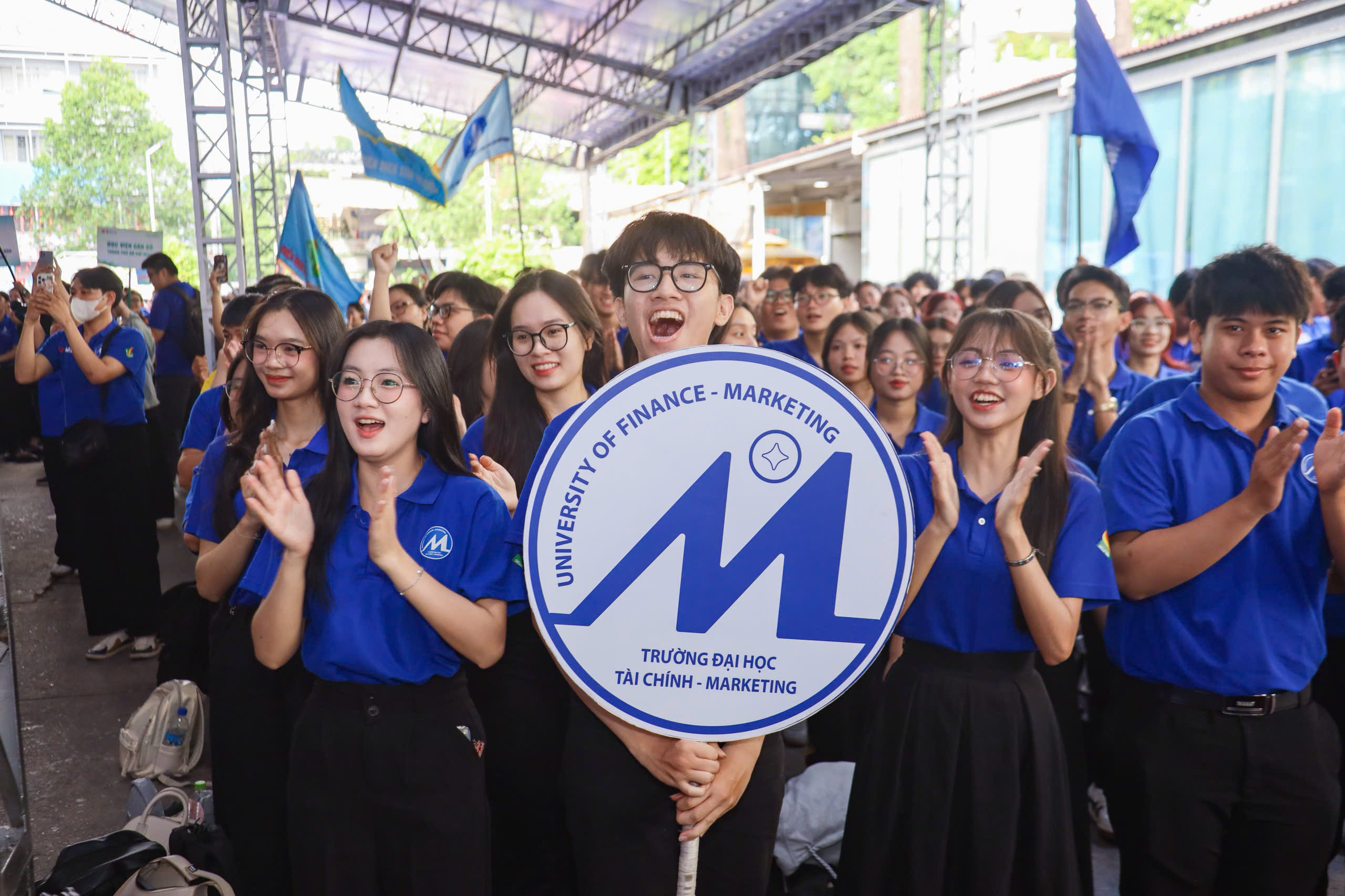 Ho Si Minh-város különleges kontextusban indított nyári önkéntes kampányt - 1. kép. TP HCM xuất quân chiến dịch tình nguyện hè trong bối cảnh đặc biệt- Ảnh 1.