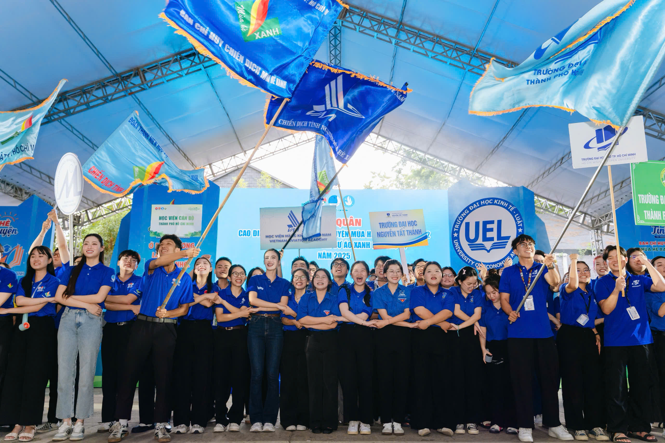 Ho Si Minh-város különleges kontextusban indított nyári önkéntes kampányt - 8. kép. TP HCM xuất quân chiến dịch tình nguyện hè trong bối cảnh đặc biệt- Ảnh 8.