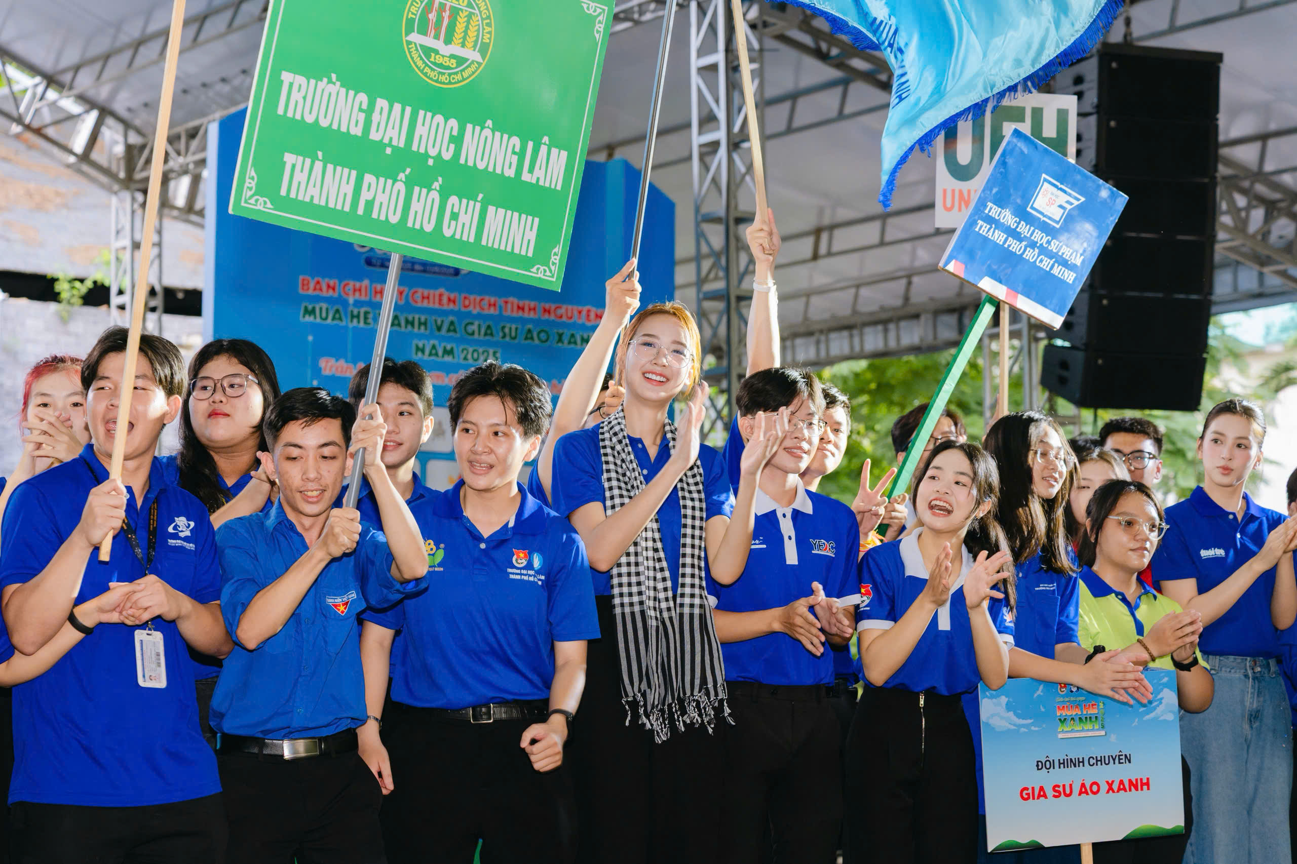 Ho Si Minh-város különleges kontextusban indított nyári önkéntes kampányt - 6. kép. TP HCM xuất quân chiến dịch tình nguyện hè trong bối cảnh đặc biệt- Ảnh 6.