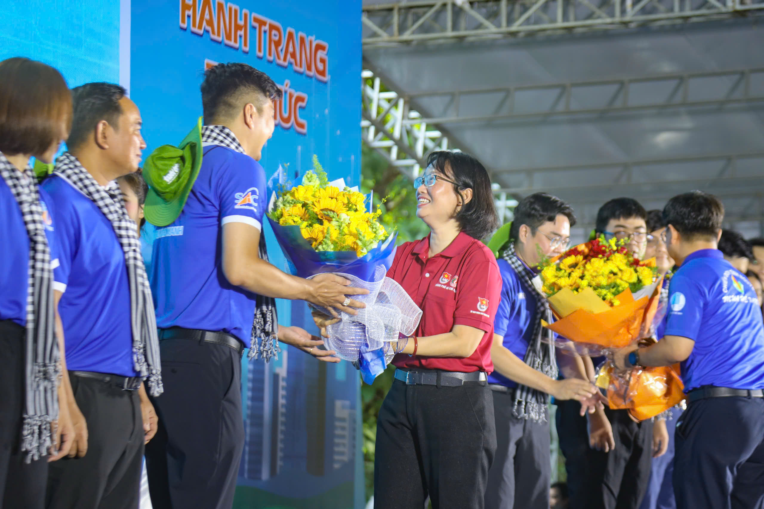 Ho Si Minh-város különleges kontextusban indított nyári önkéntes kampányt - 7. kép. TP HCM xuất quân chiến dịch tình nguyện hè trong bối cảnh đặc biệt- Ảnh 7.