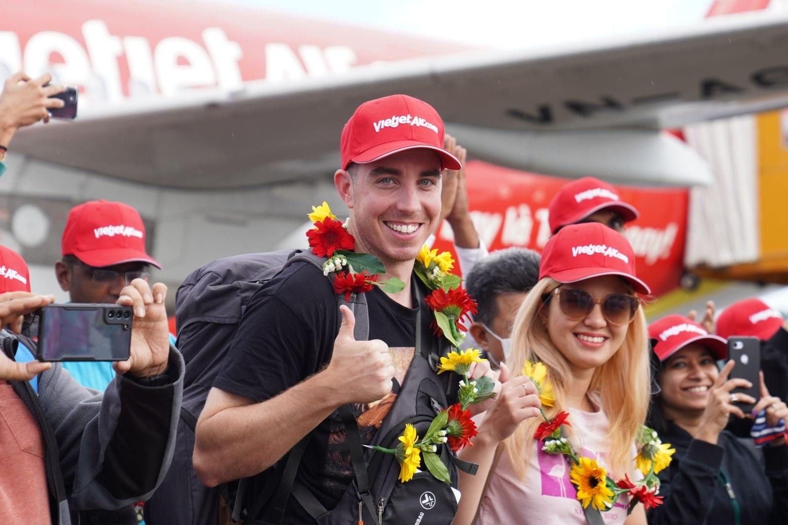 Vietjet giảm đến 77% giá vé toàn mạng bay dịp 7-7- Ảnh 1. Vietjet giảm đến 77% giá vé toàn mạng bay dịp 7-7- Ảnh 1.