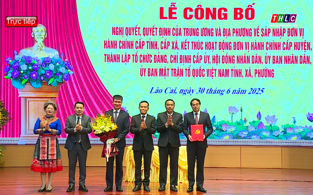 Công bố Bí thư, Chủ tịch tỉnh Lào Cai sau sáp nhập với Yên Bái  - Ảnh 1.