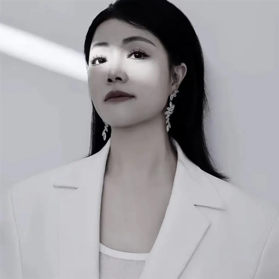 Nữ ca sĩ qua đời ở tuổi 48 - Ảnh 1.