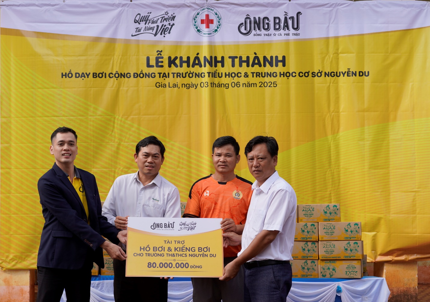 Quỹ Phát triển Tài năng Việt trao tặng hồ dạy bơi miễn phí cộng đồng tại Gia Lai- Ảnh 1. Quỹ Phát triển Tài năng Việt trao tặng hồ dạy bơi miễn phí cộng đồng tại Gia Lai- Ảnh 1.