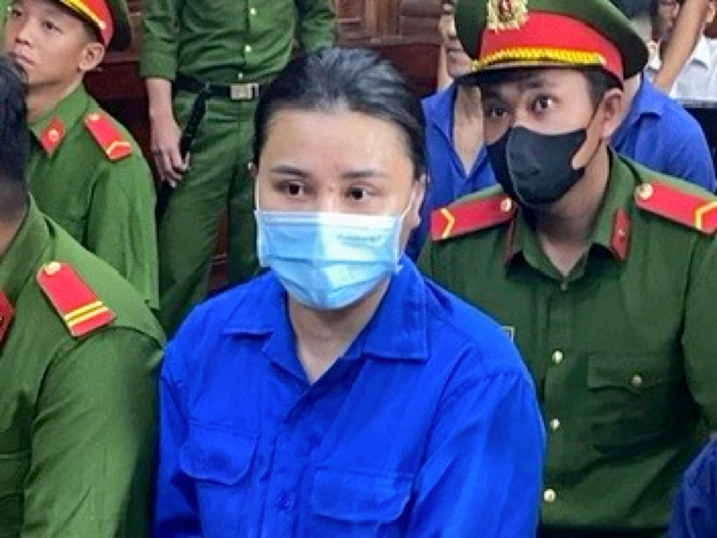TP HCM: Xét xử đường dây trộn "bột OK", "đông trùng", cà phê, hương liệu thành chất chết người - Ảnh 2.